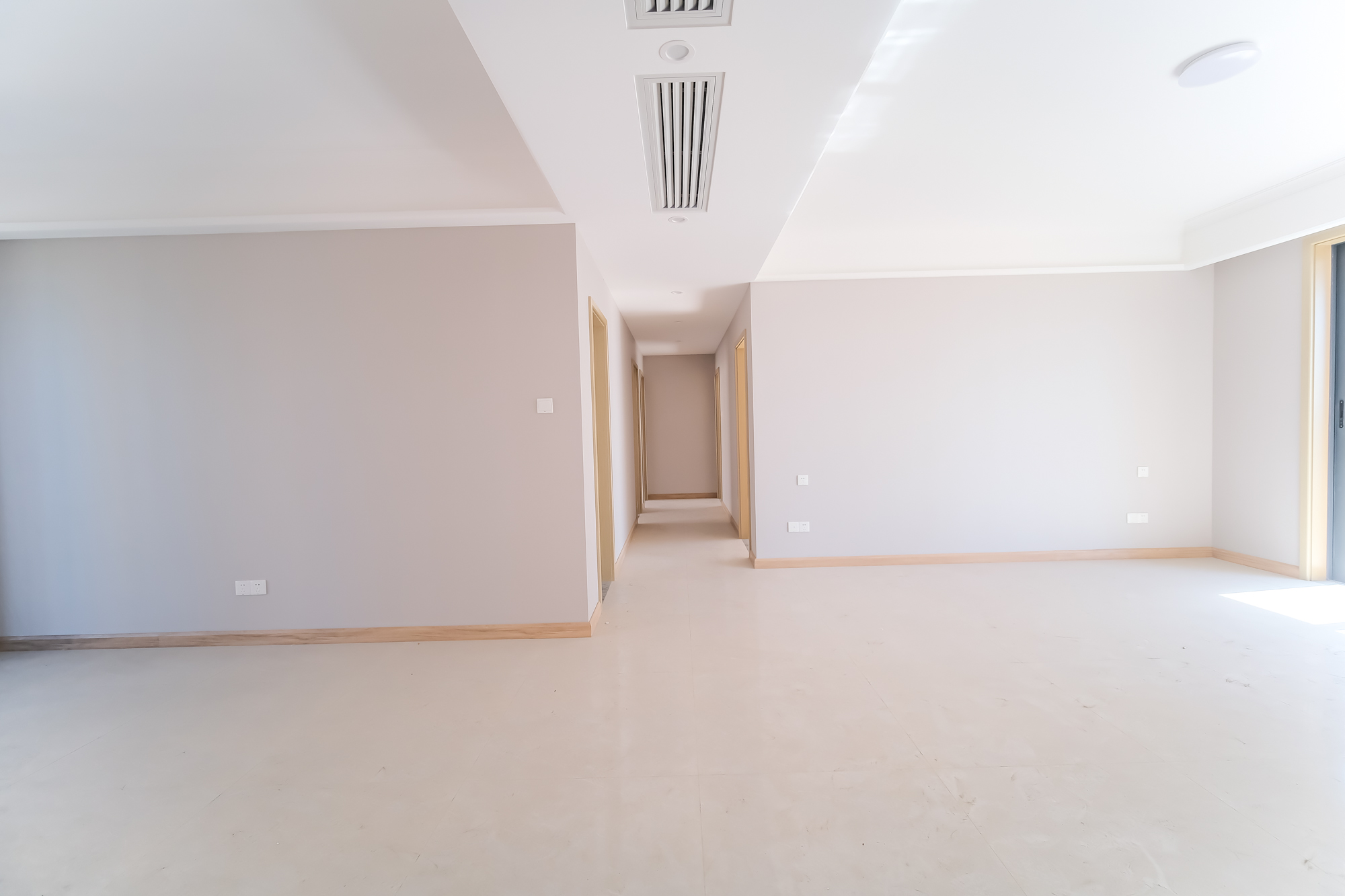 运达锦绣广场  4室2厅2卫    178.0万 运达锦绣广场  4室2厅2卫    178.0万客厅