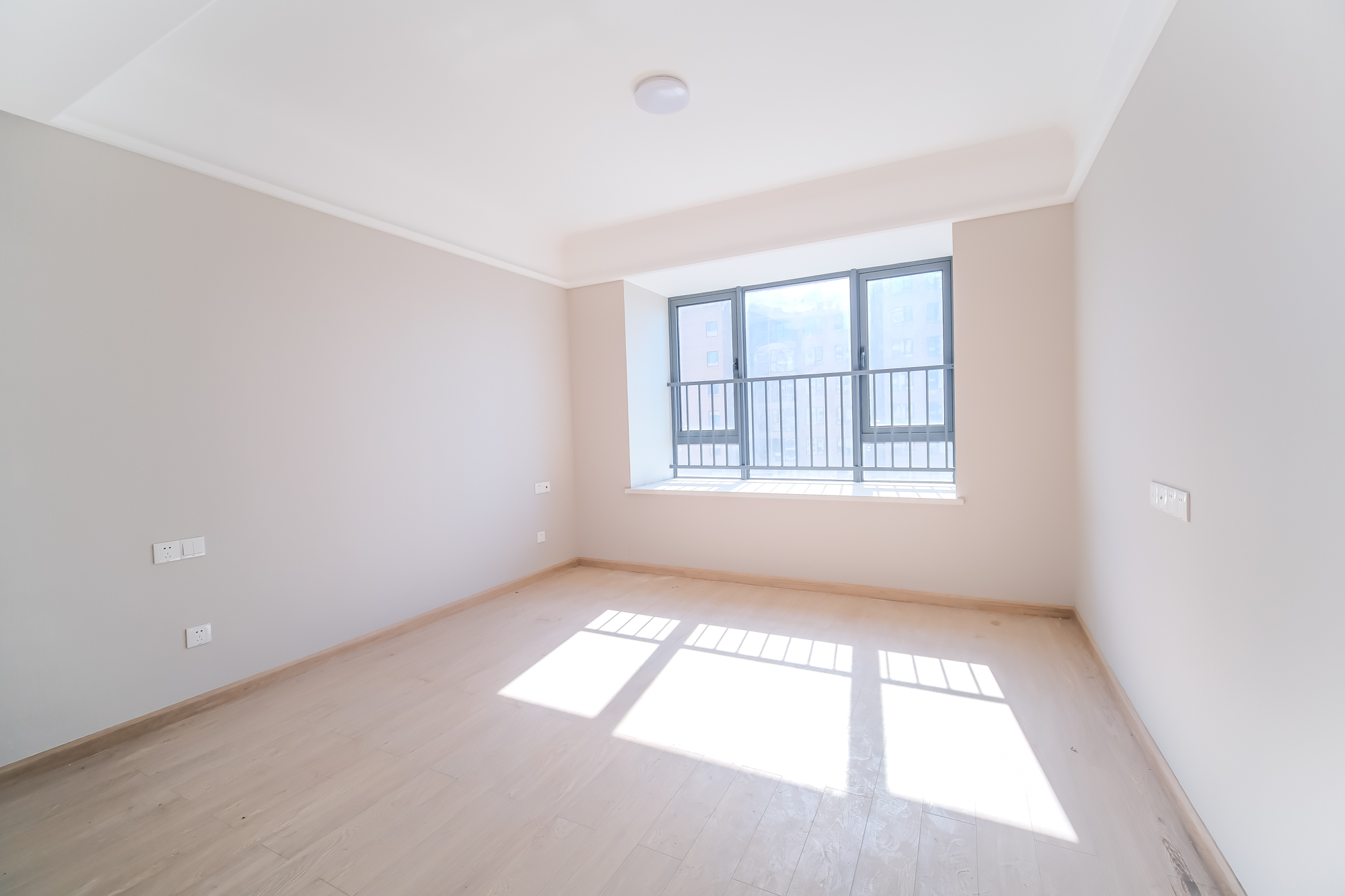 运达锦绣广场  4室2厅2卫    178.0万 运达锦绣广场  4室2厅2卫    178.0万卧室