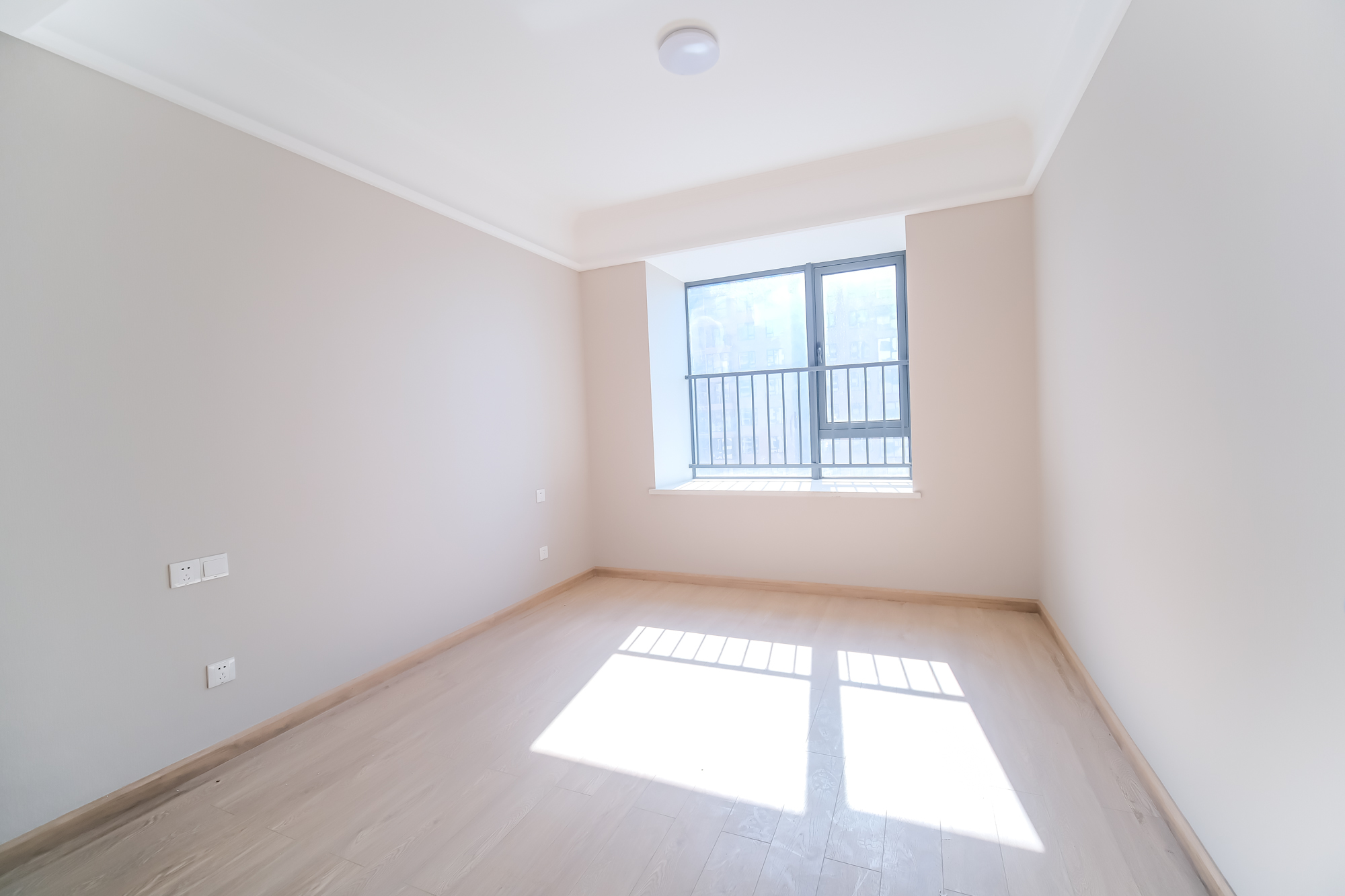 运达锦绣广场  4室2厅2卫    178.0万 运达锦绣广场  4室2厅2卫    178.0万卧室