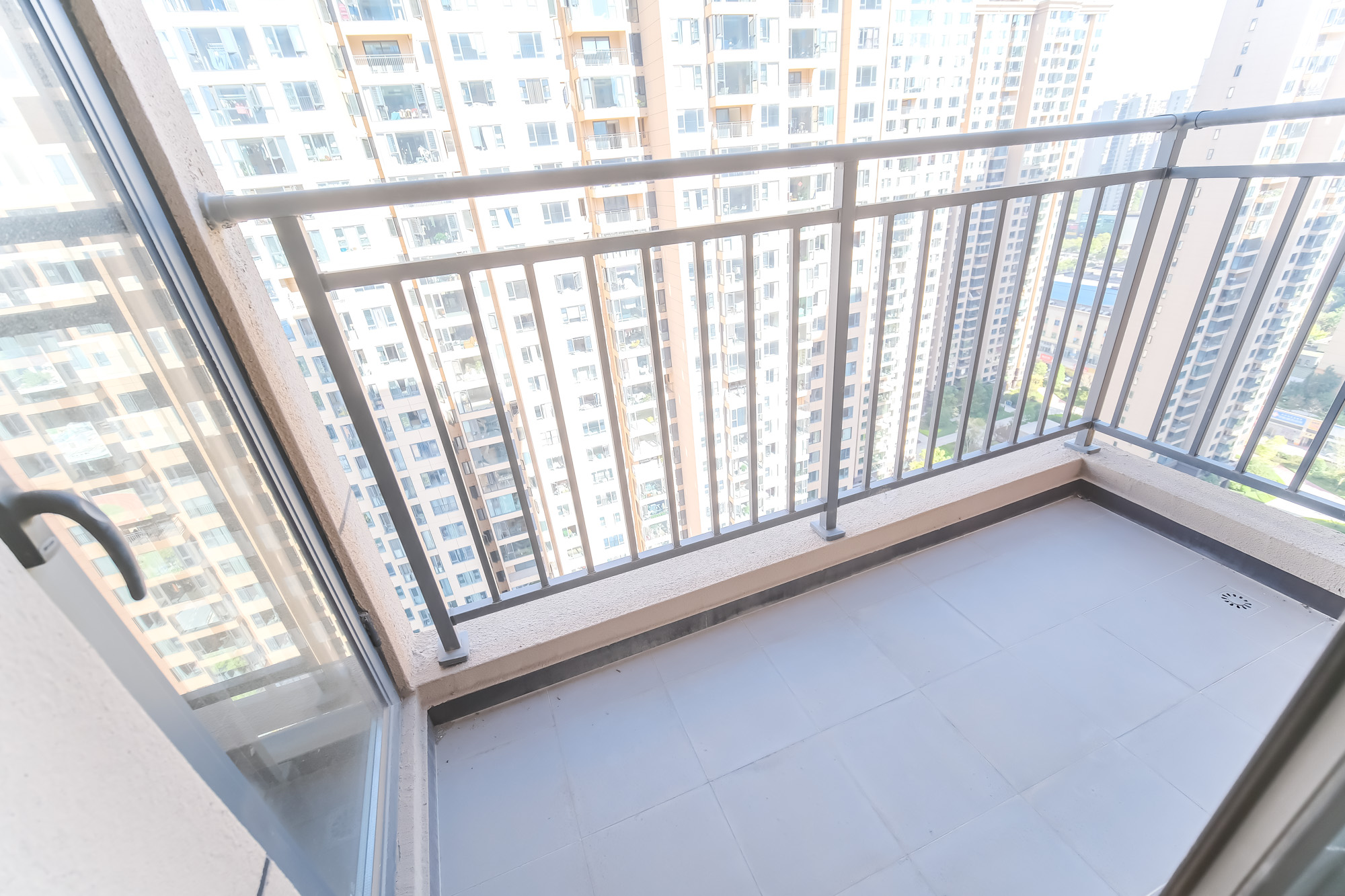 运达锦绣广场  4室2厅2卫    178.0万 运达锦绣广场  4室2厅2卫    178.0万阳台