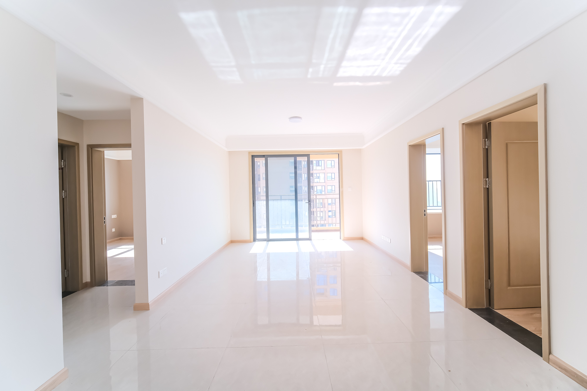 运达锦绣广场  3室2厅1卫    145.0万 运达锦绣广场  3室2厅1卫    145.0万客厅