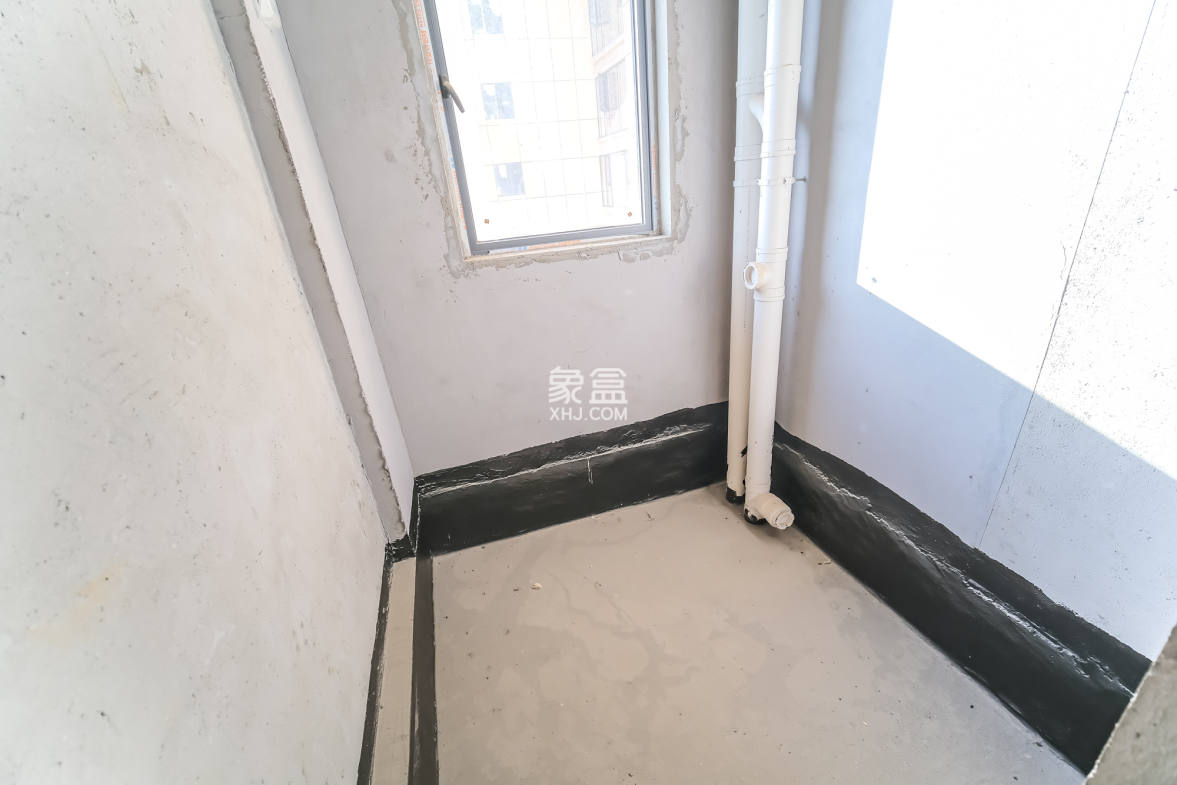 佳俊万家府 3室2厅1卫 95.0万 佳俊万家府 3室2厅1卫 95.0万卫生间