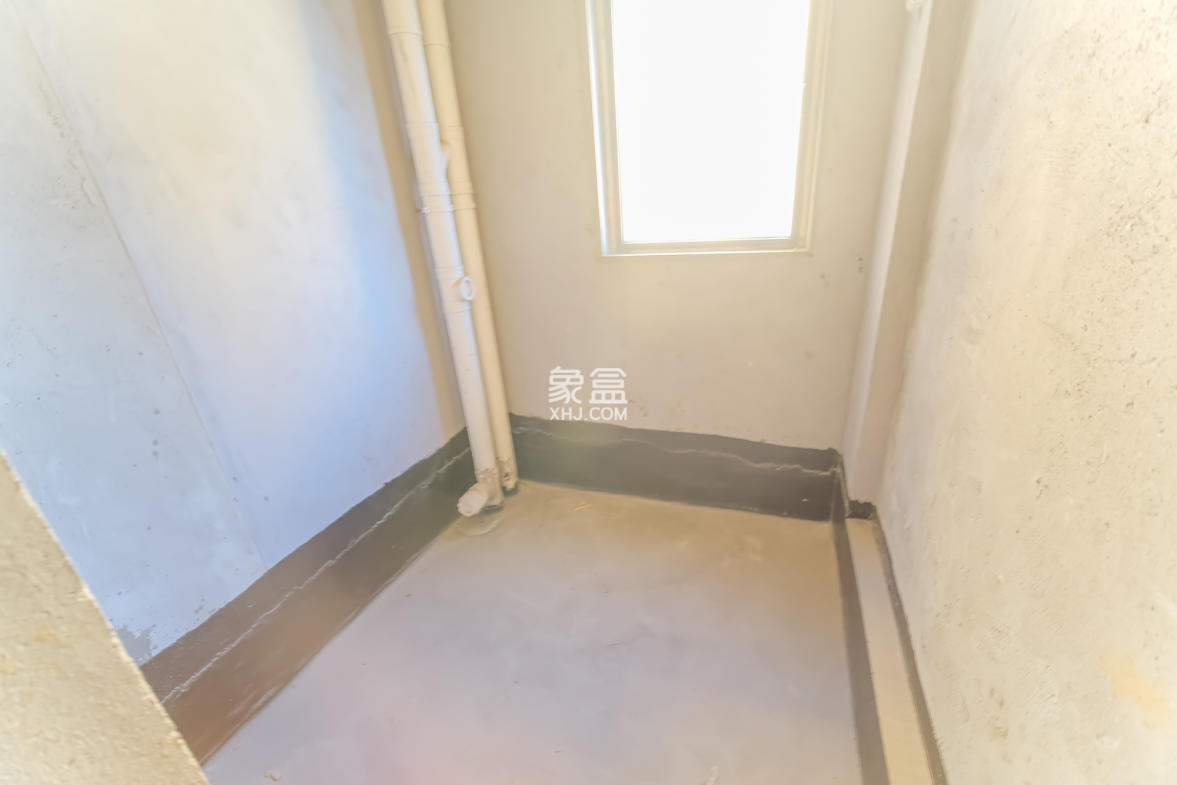 佳俊万家府 3室2厅1卫 95.0万 佳俊万家府 3室2厅1卫 95.0万卫生间