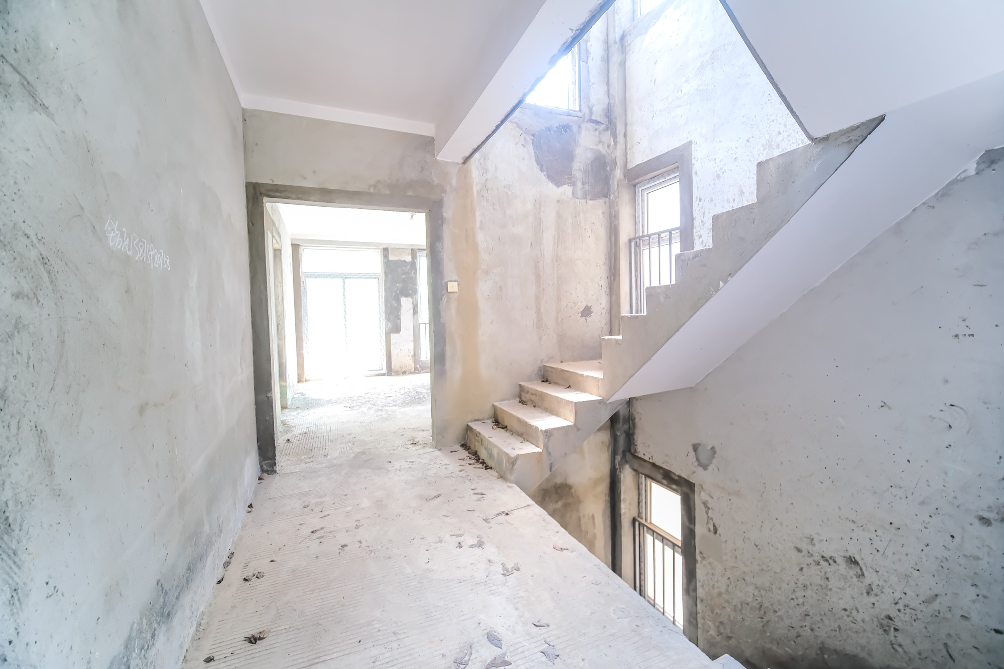 山水湾  6室2厅3卫    350.0万 山水湾  6室2厅3卫    350.0万其他