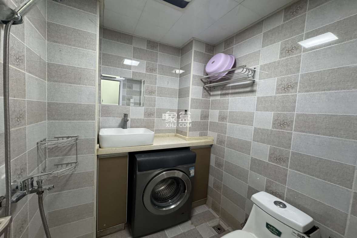 高升小区 1室1厅1卫 1500.0元/月 高升小区 1室1厅1卫 1500.0元/月室内图