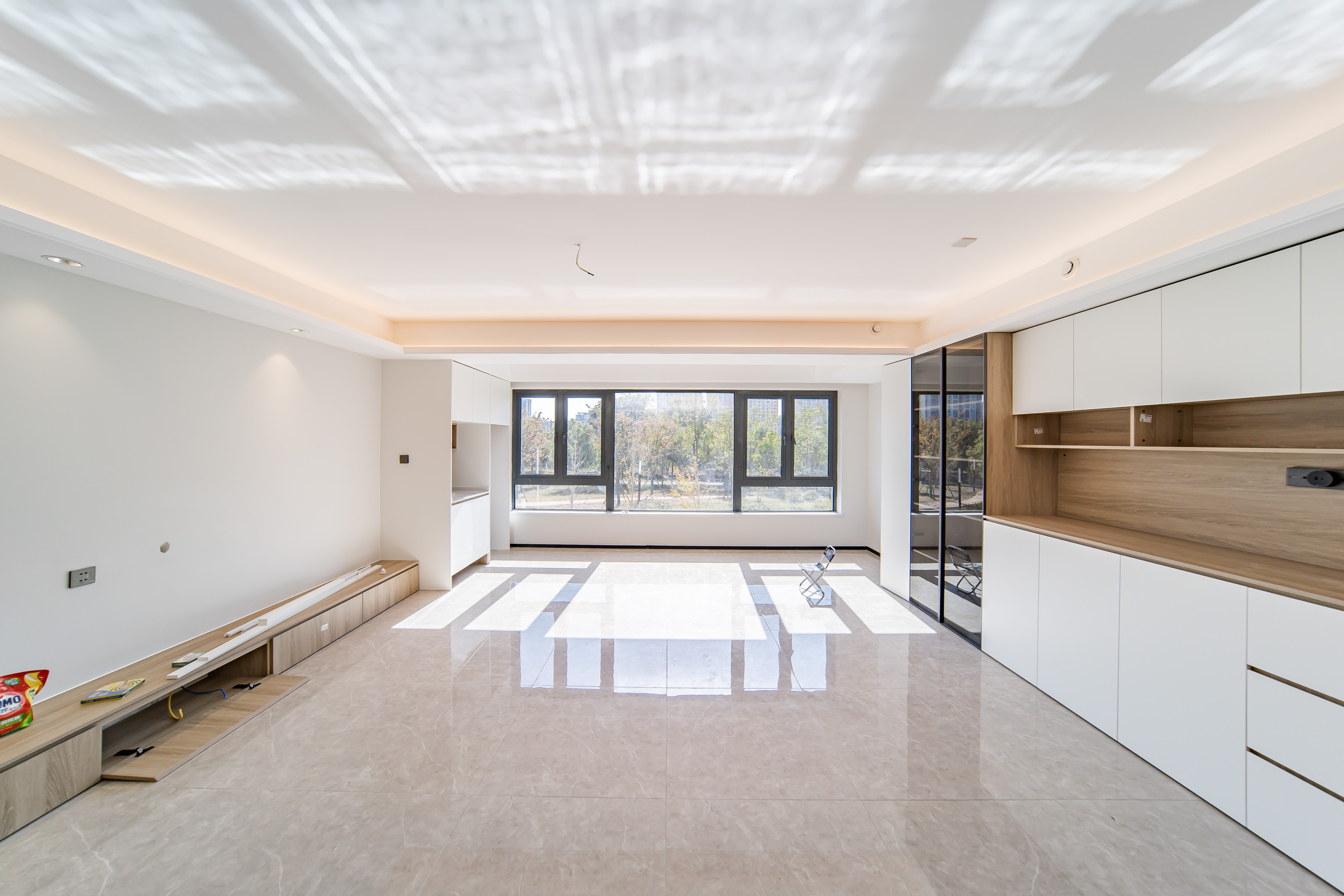 华润凯旋门一期 4室2厅2卫 157.0万 华润凯旋门一期 4室2厅2卫 157.0万客厅