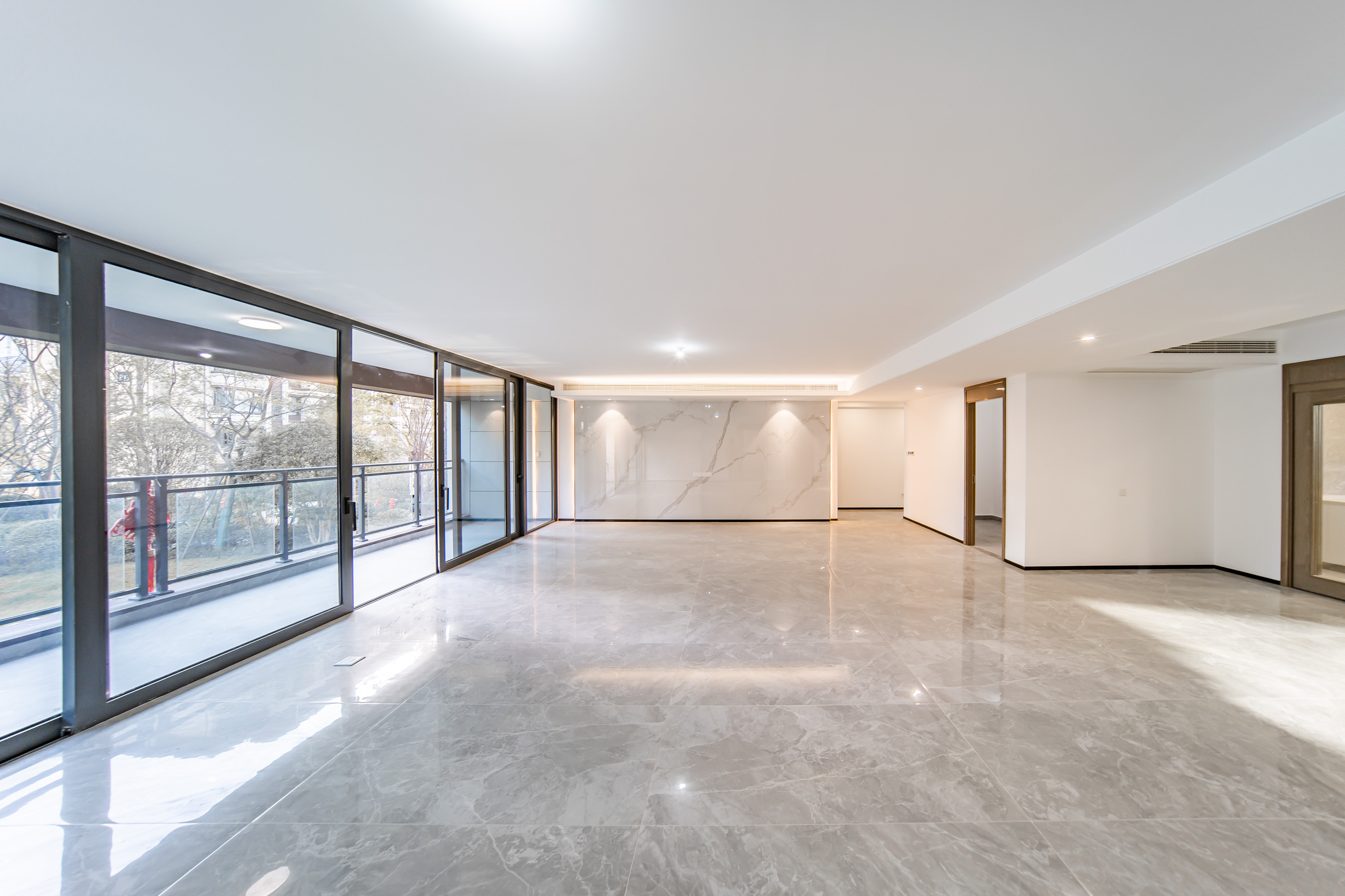 保利天汇  5室2厅3卫    388.0万 保利天汇  5室2厅3卫    388.0万