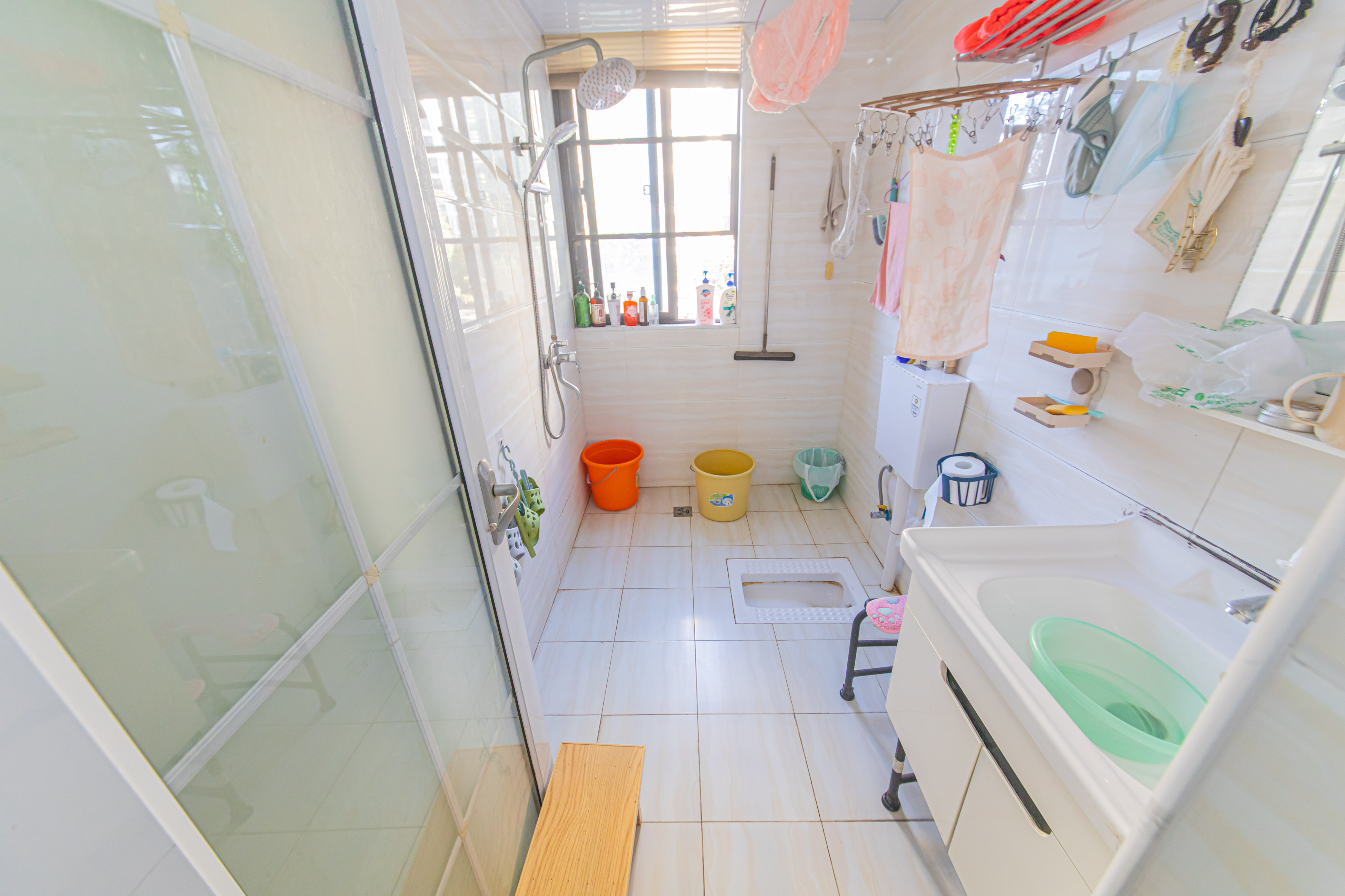 鑫远悦城(鑫远悦时代)  4室2厅2卫    98.0万 鑫远悦城(鑫远悦时代)  4室2厅2卫    98.0万卫生间