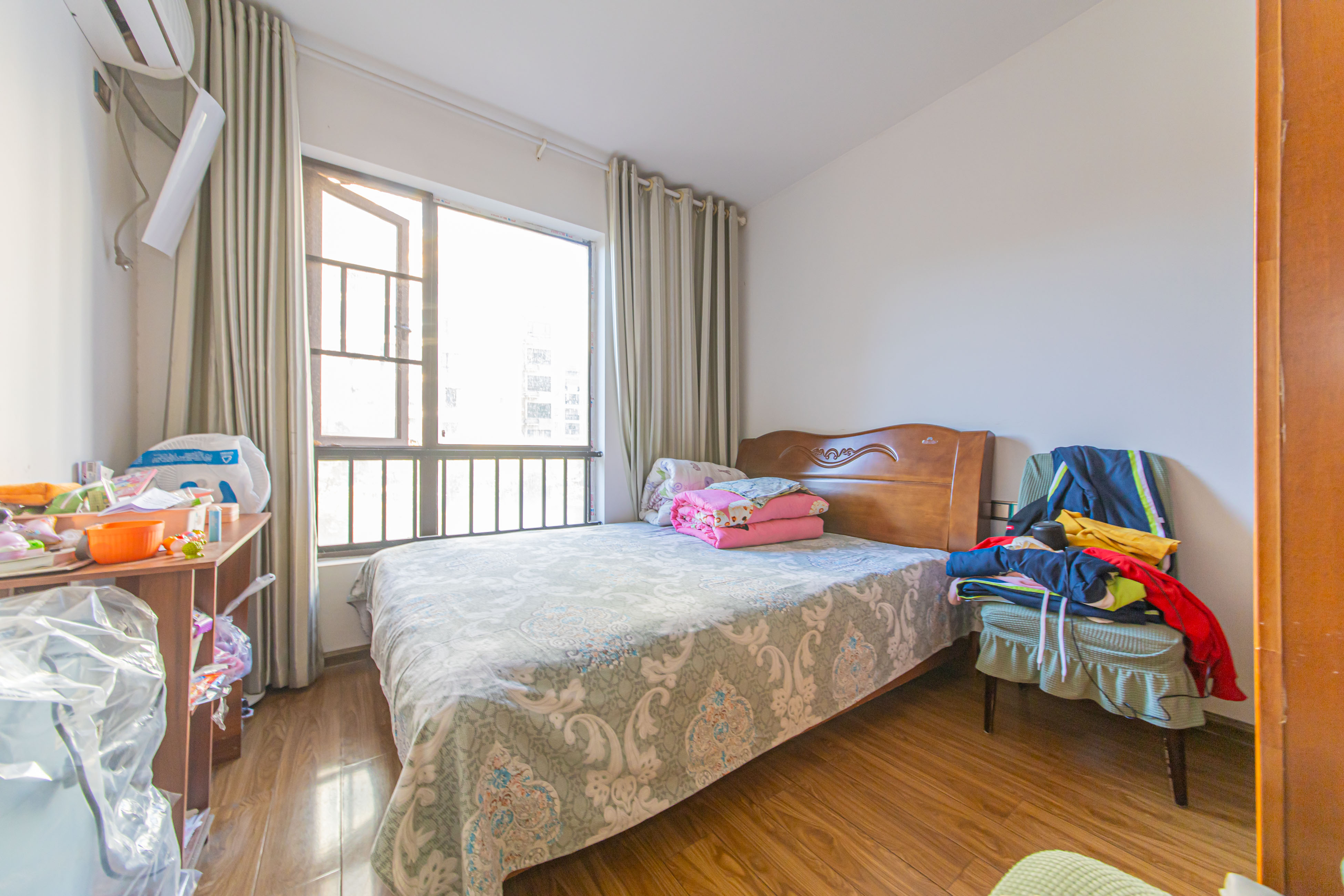 鑫远悦城(鑫远悦时代)  4室2厅2卫    98.0万 鑫远悦城(鑫远悦时代)  4室2厅2卫    98.0万卧室