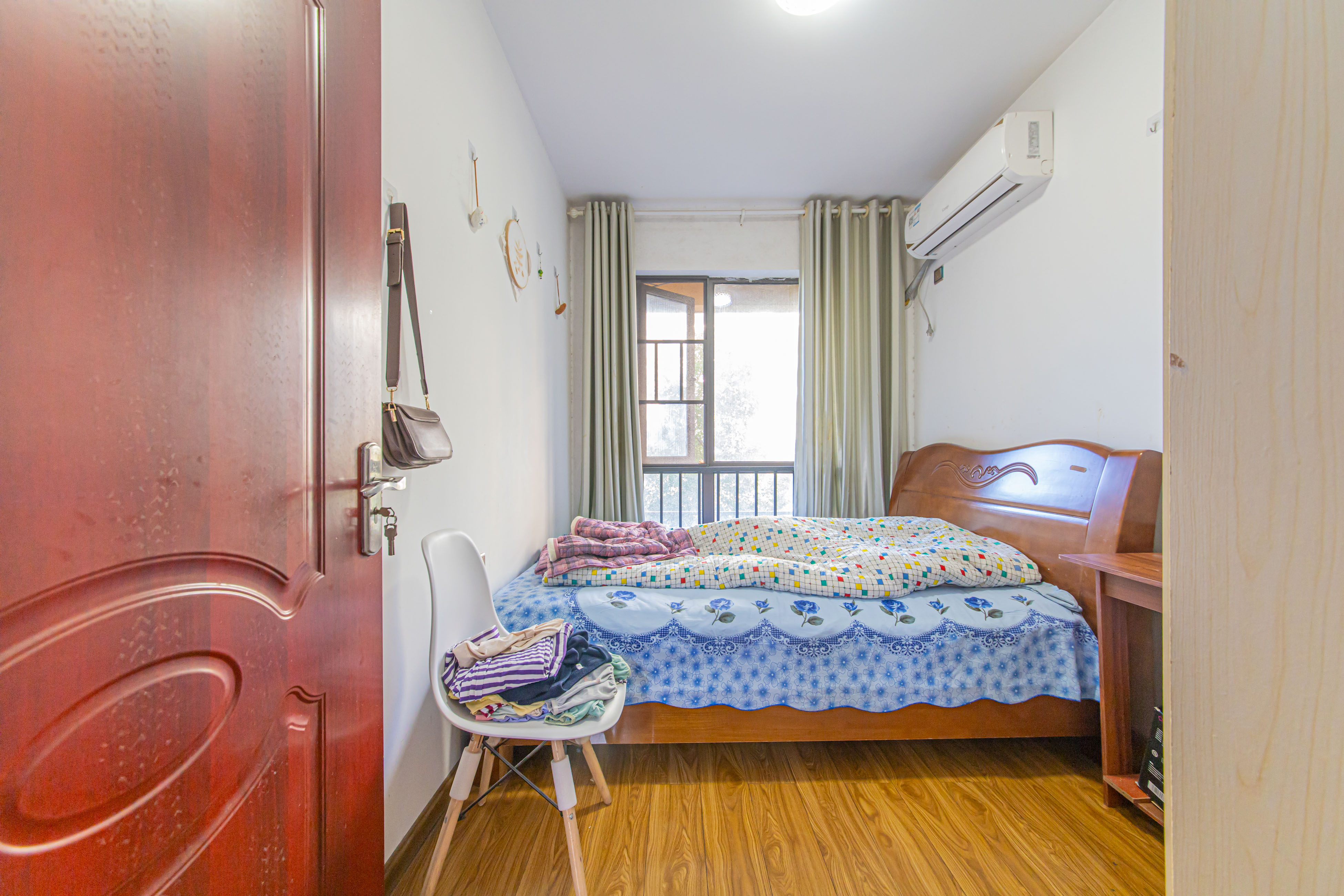 鑫远悦城(鑫远悦时代)  4室2厅2卫    98.0万 鑫远悦城(鑫远悦时代)  4室2厅2卫    98.0万卧室