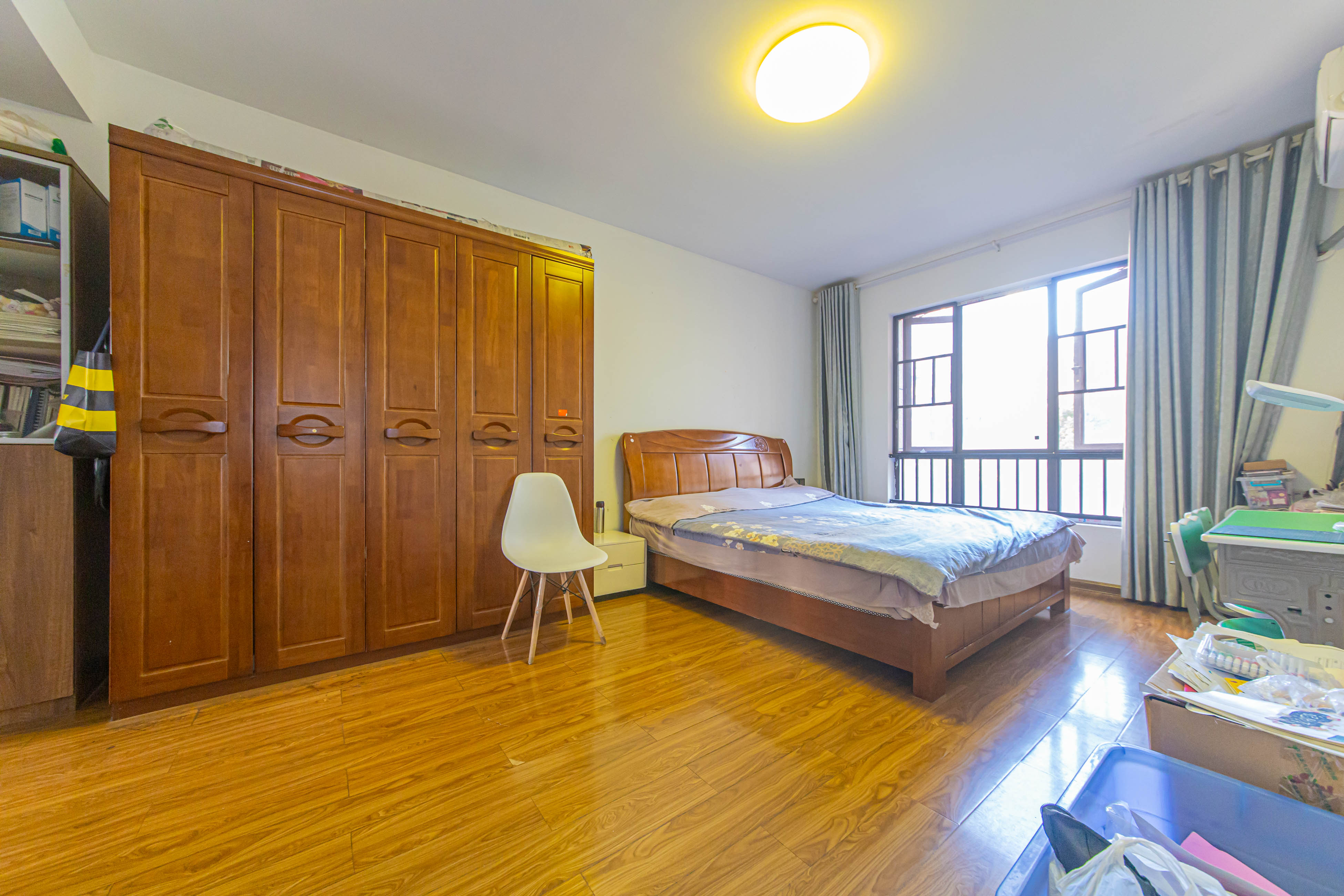 鑫远悦城(鑫远悦时代)  4室2厅2卫    98.0万 鑫远悦城(鑫远悦时代)  4室2厅2卫    98.0万卧室