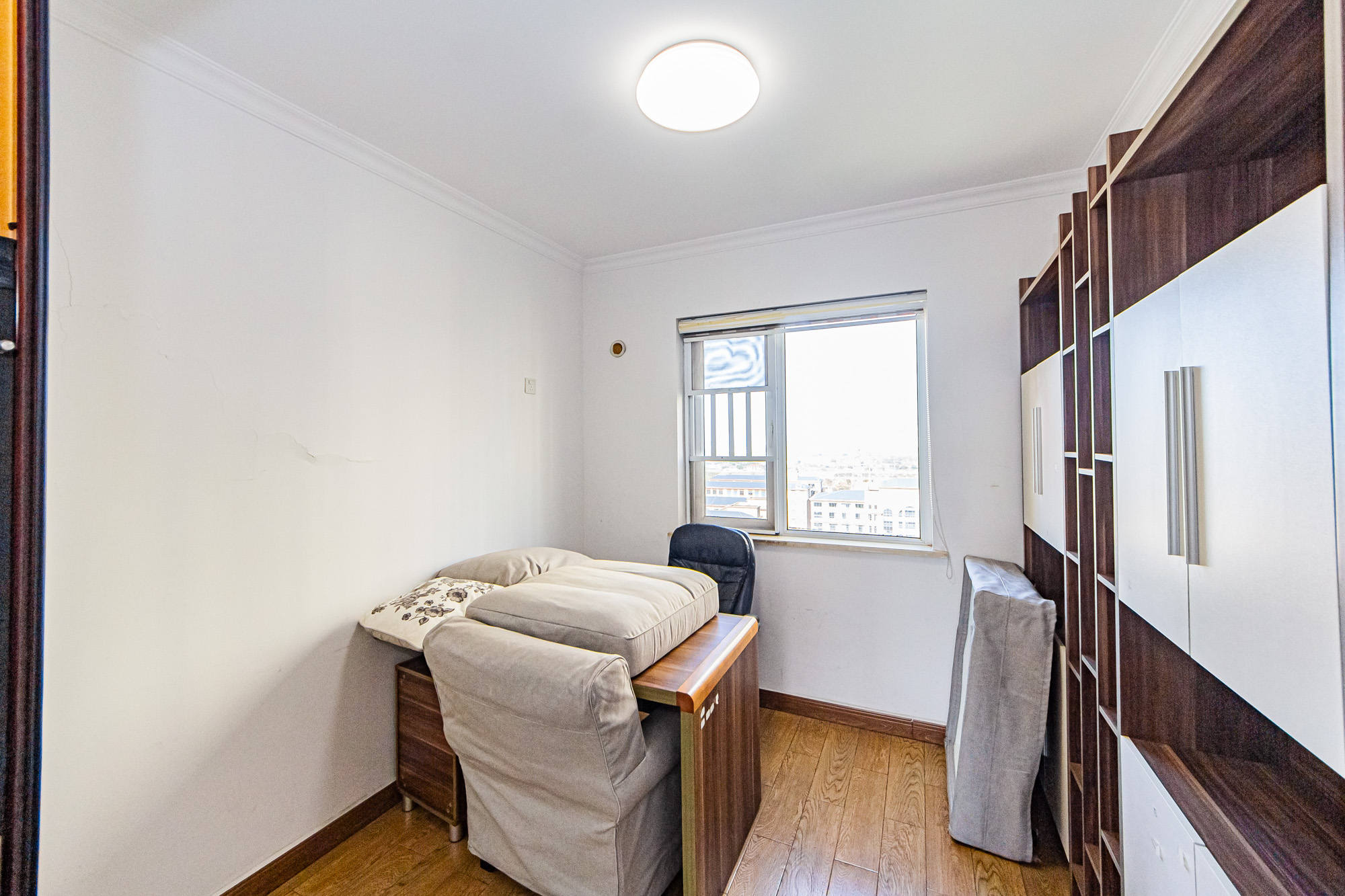 万国城(当代满庭春MOMA)三期  4室2厅2卫    128.0万 万国城(当代满庭春MOMA)三期  4室2厅2卫    128.0万卧室