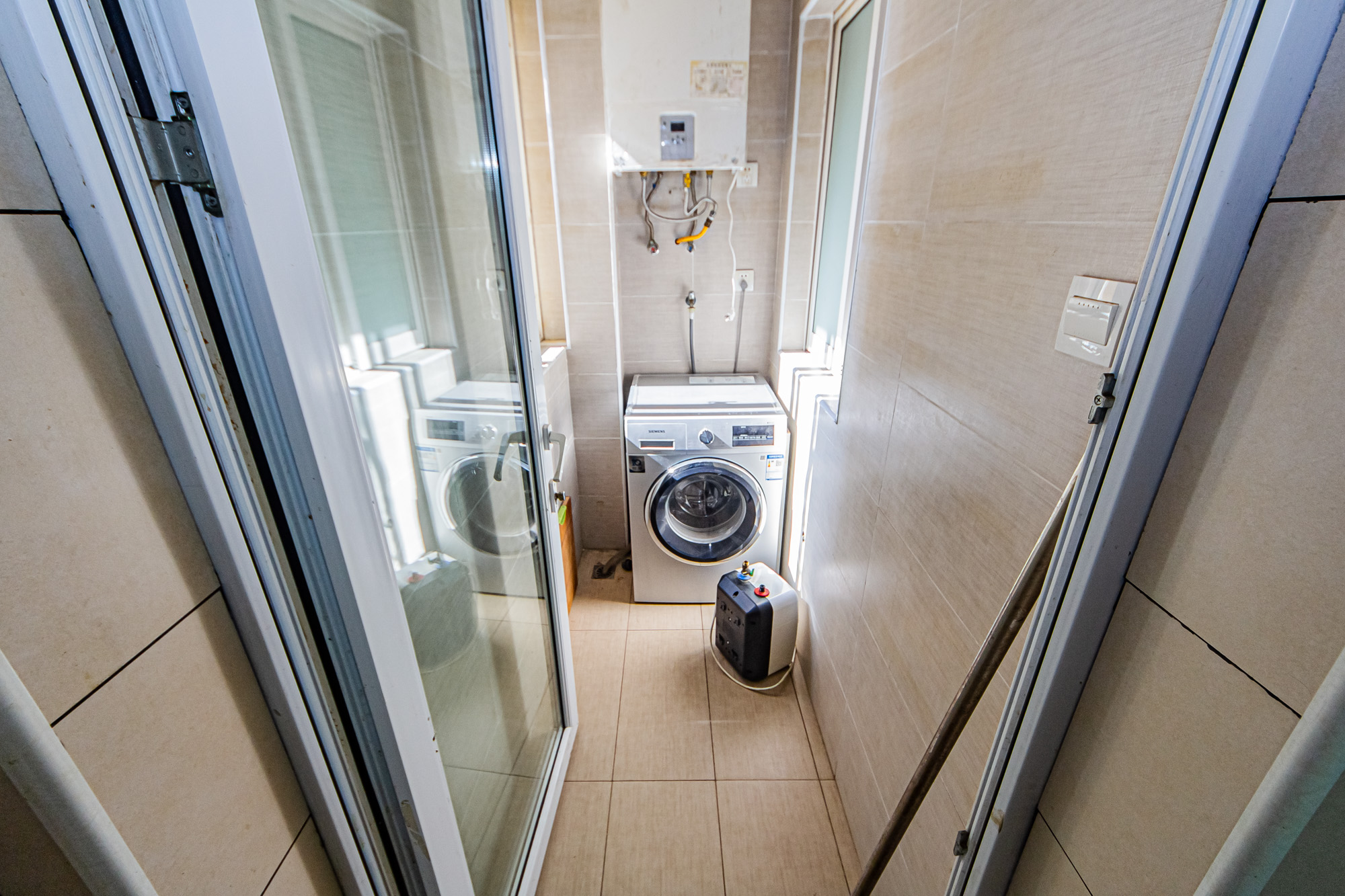 万国城(当代满庭春MOMA)三期  4室2厅2卫    128.0万 万国城(当代满庭春MOMA)三期  4室2厅2卫    128.0万阳台