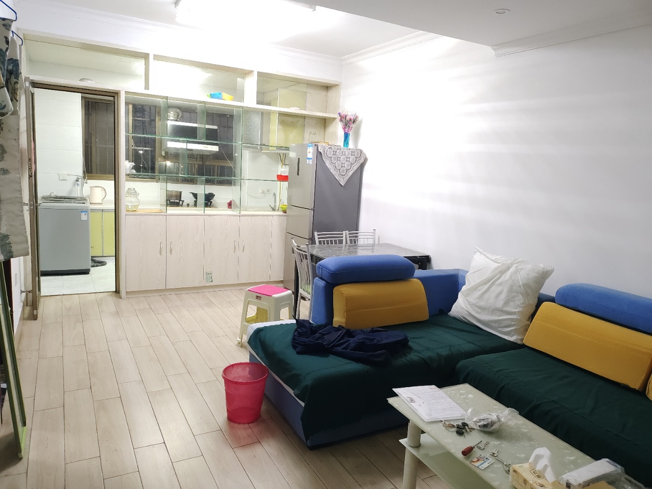 红港路综合楼 2室1厅1卫 1000.0元/月 红港路综合楼 2室1厅1卫 1000.0元/月室内图