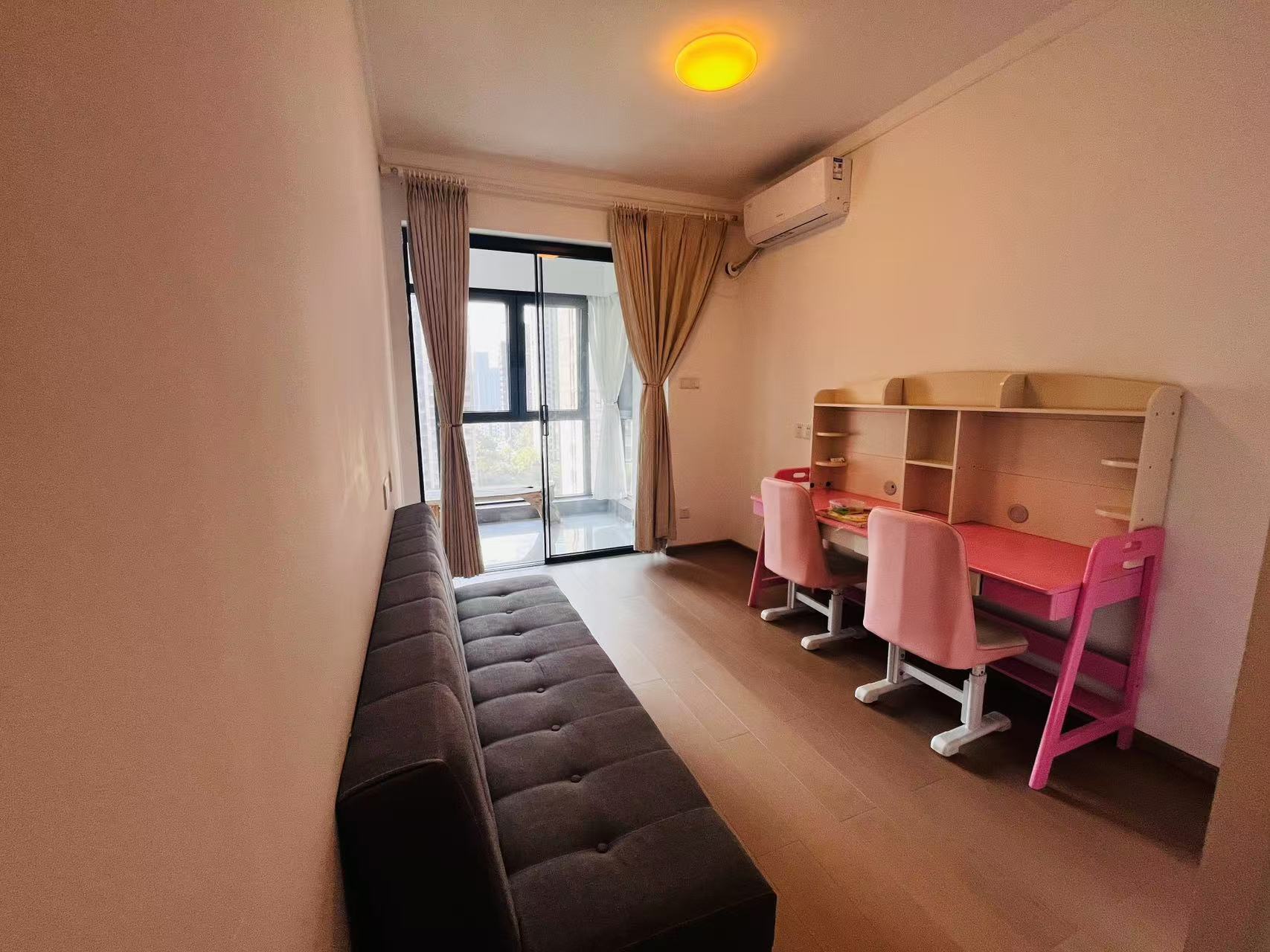 龙湖铂金中心(龙湖春江郦城)  4室2厅2卫    7000.0元/月 龙湖铂金中心(龙湖春江郦城)  4室2厅2卫    7000.0元/月室内图