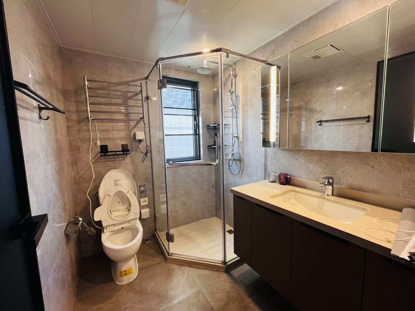 龙湖铂金中心(龙湖春江郦城)  4室2厅2卫    7000.0元/月 龙湖铂金中心(龙湖春江郦城)  4室2厅2卫    7000.0元/月室内图