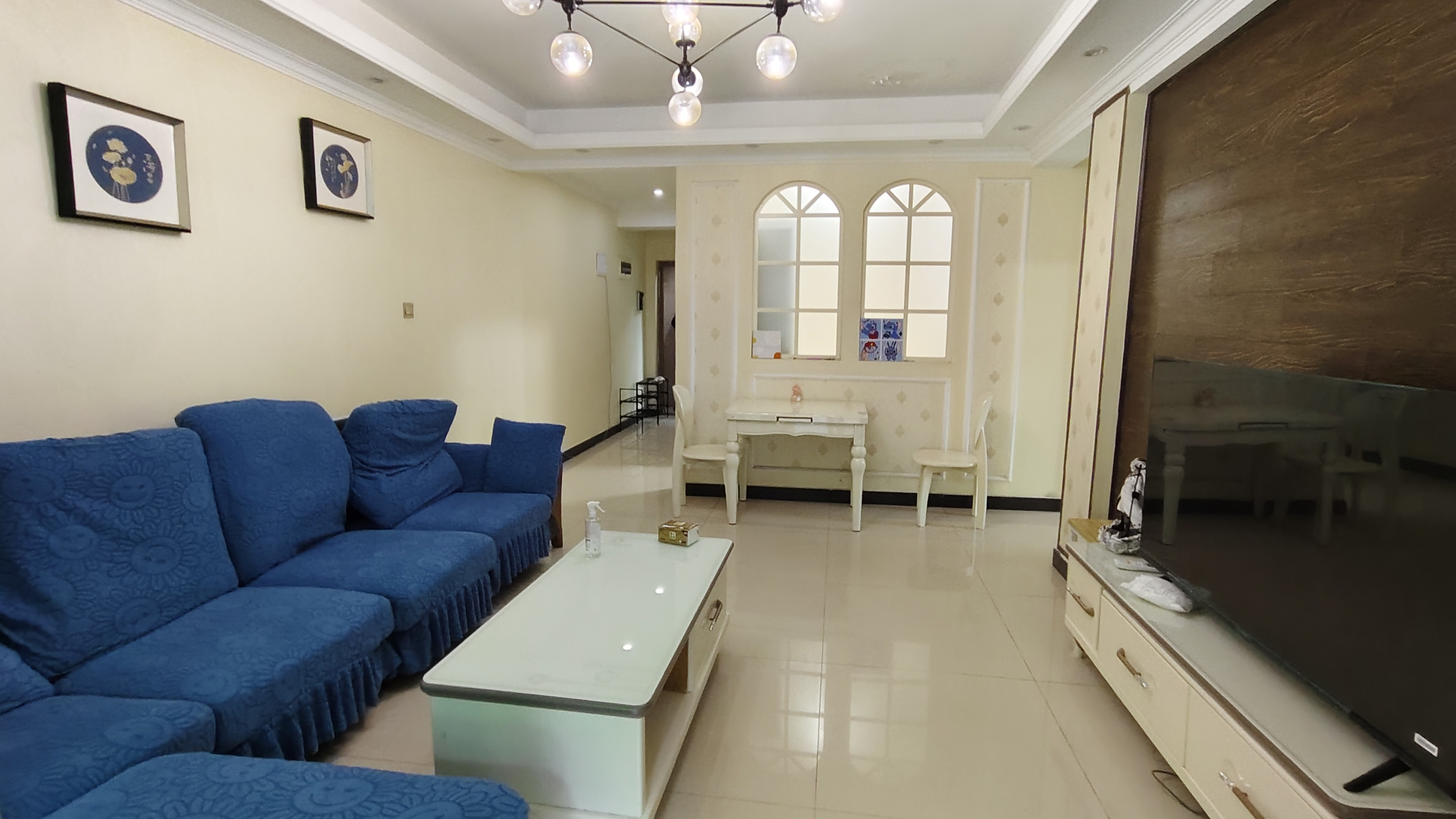 新城新世界一二三期 1室1厅1卫 2300.0元/月 新城新世界一二三期 1室1厅1卫 2300.0元/月室内图