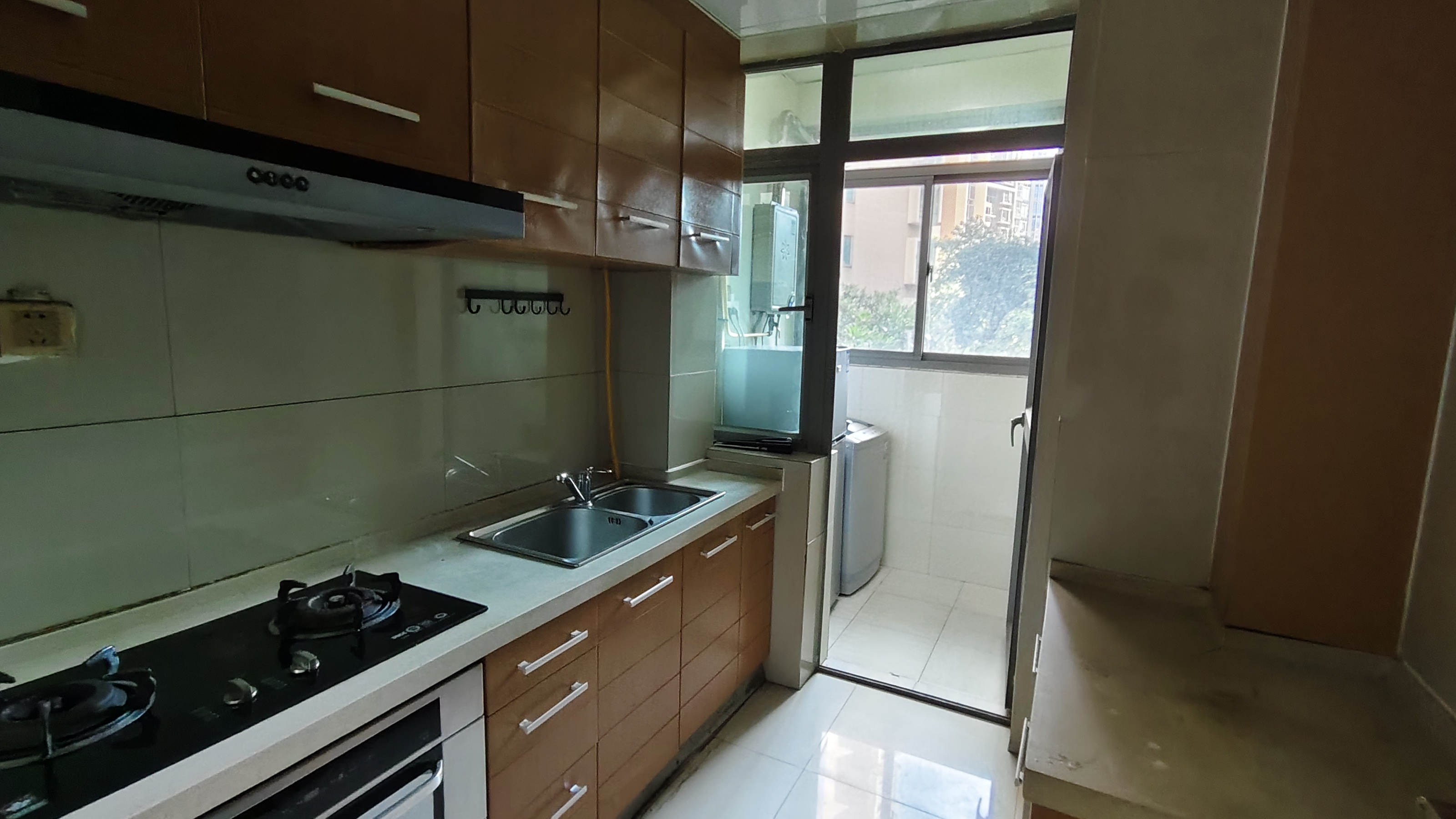 新城新世界一二三期 1室1厅1卫 2300.0元/月 新城新世界一二三期 1室1厅1卫 2300.0元/月室内图