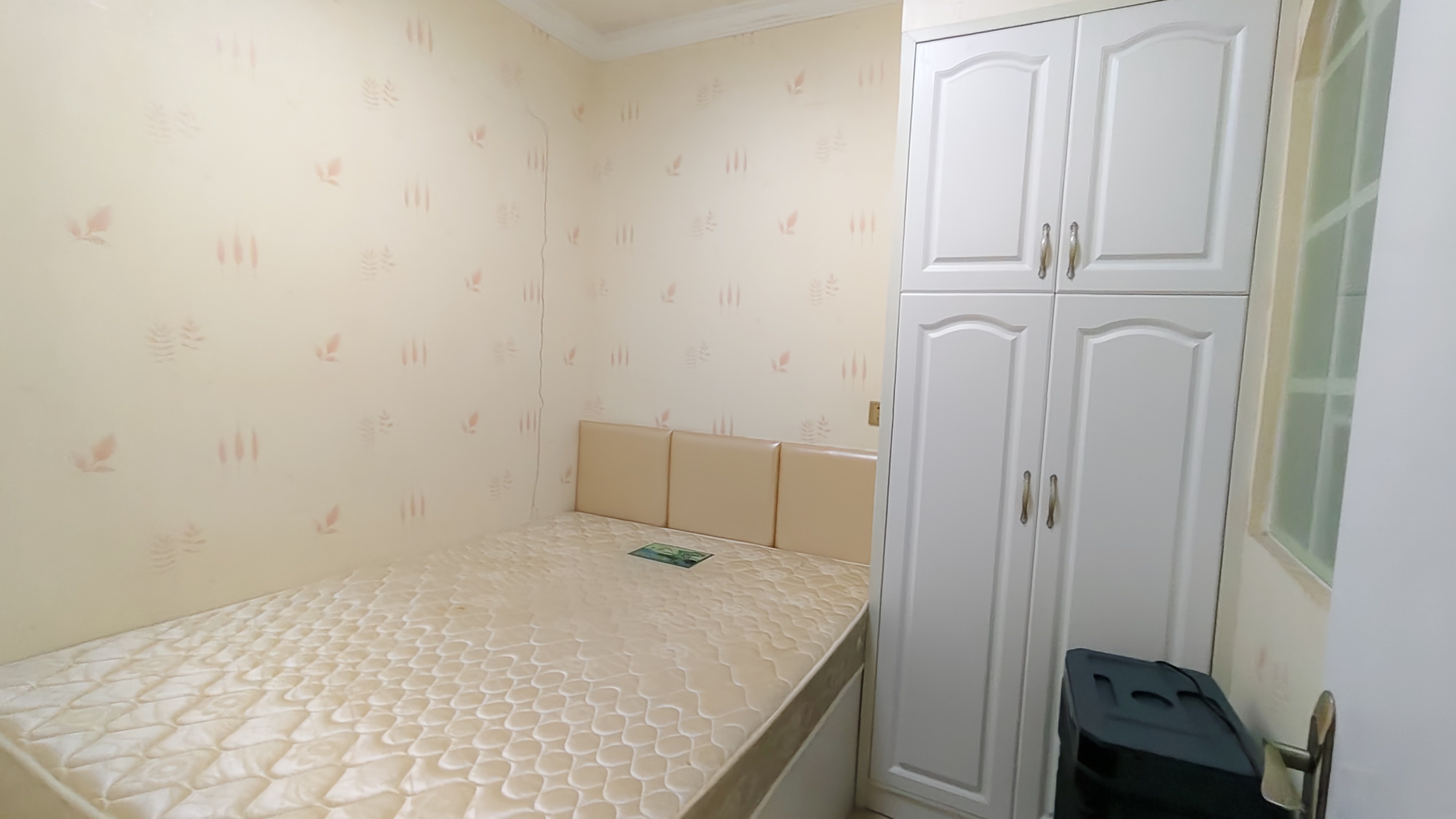 新城新世界一二三期 1室1厅1卫 2300.0元/月 新城新世界一二三期 1室1厅1卫 2300.0元/月室内图