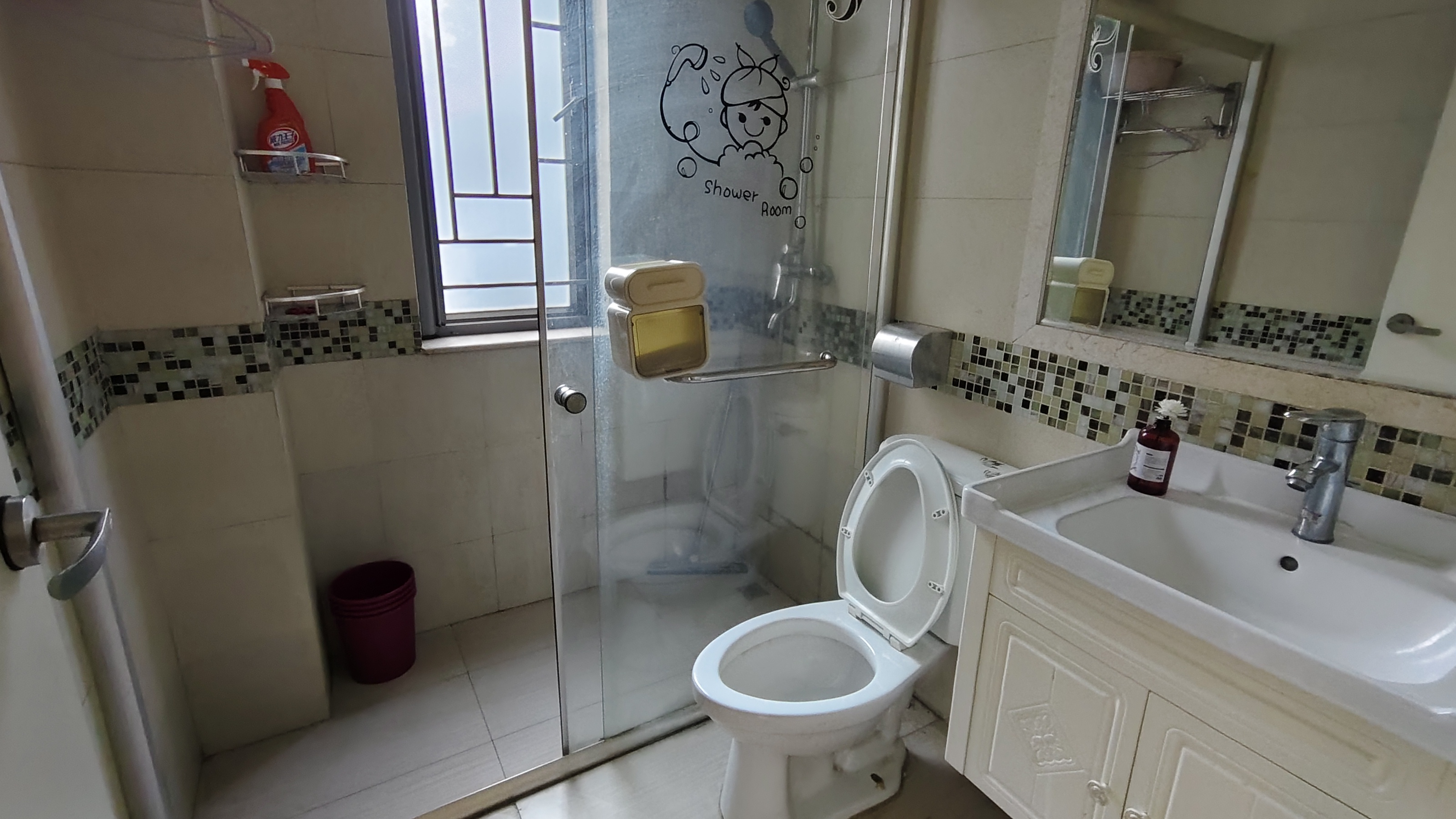 新城新世界一二三期 1室1厅1卫 2300.0元/月 新城新世界一二三期 1室1厅1卫 2300.0元/月室内图