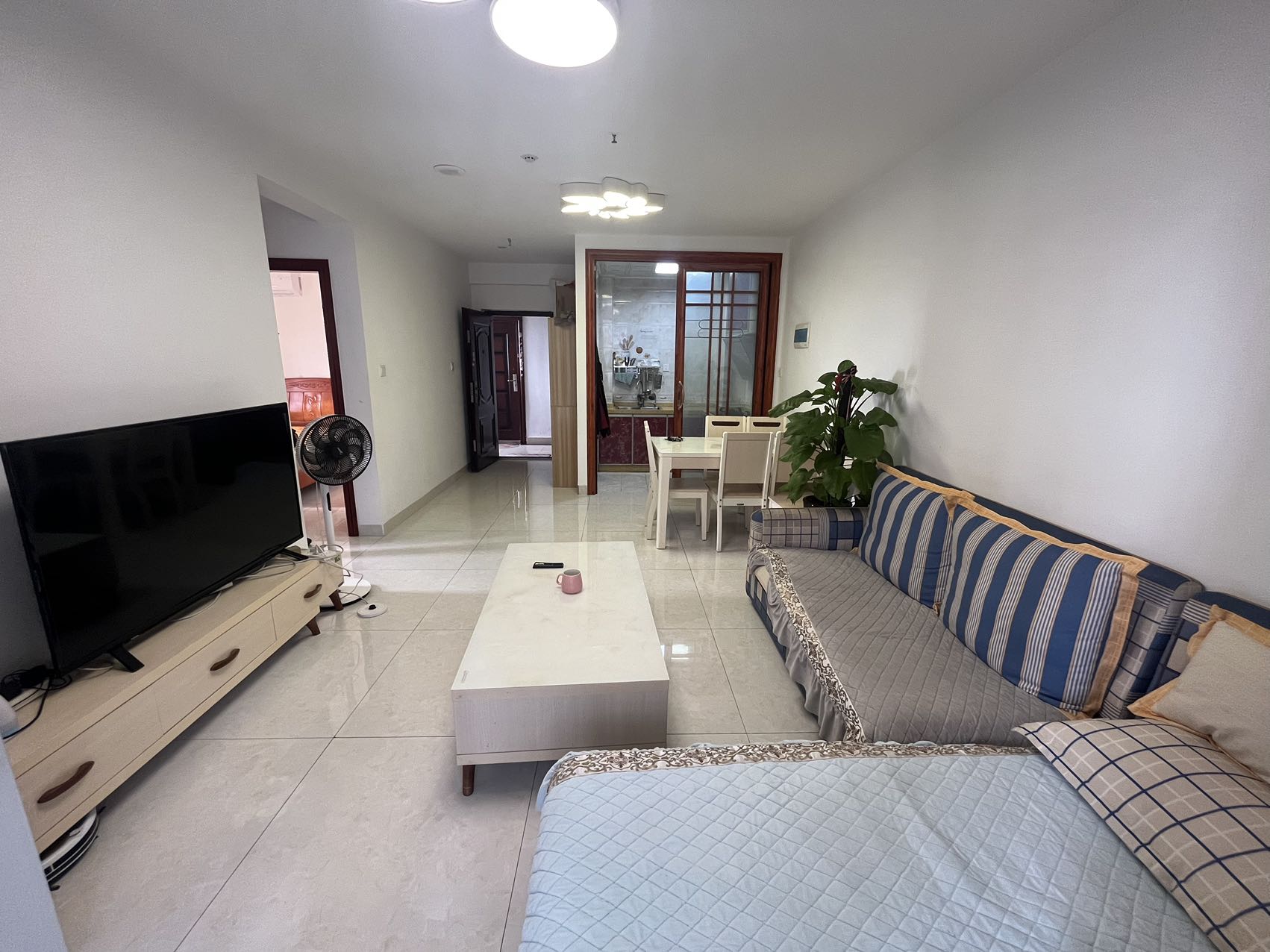 爱尚海蓝 2室2厅1卫 100.0万 爱尚海蓝 2室2厅1卫 100.0万室内图