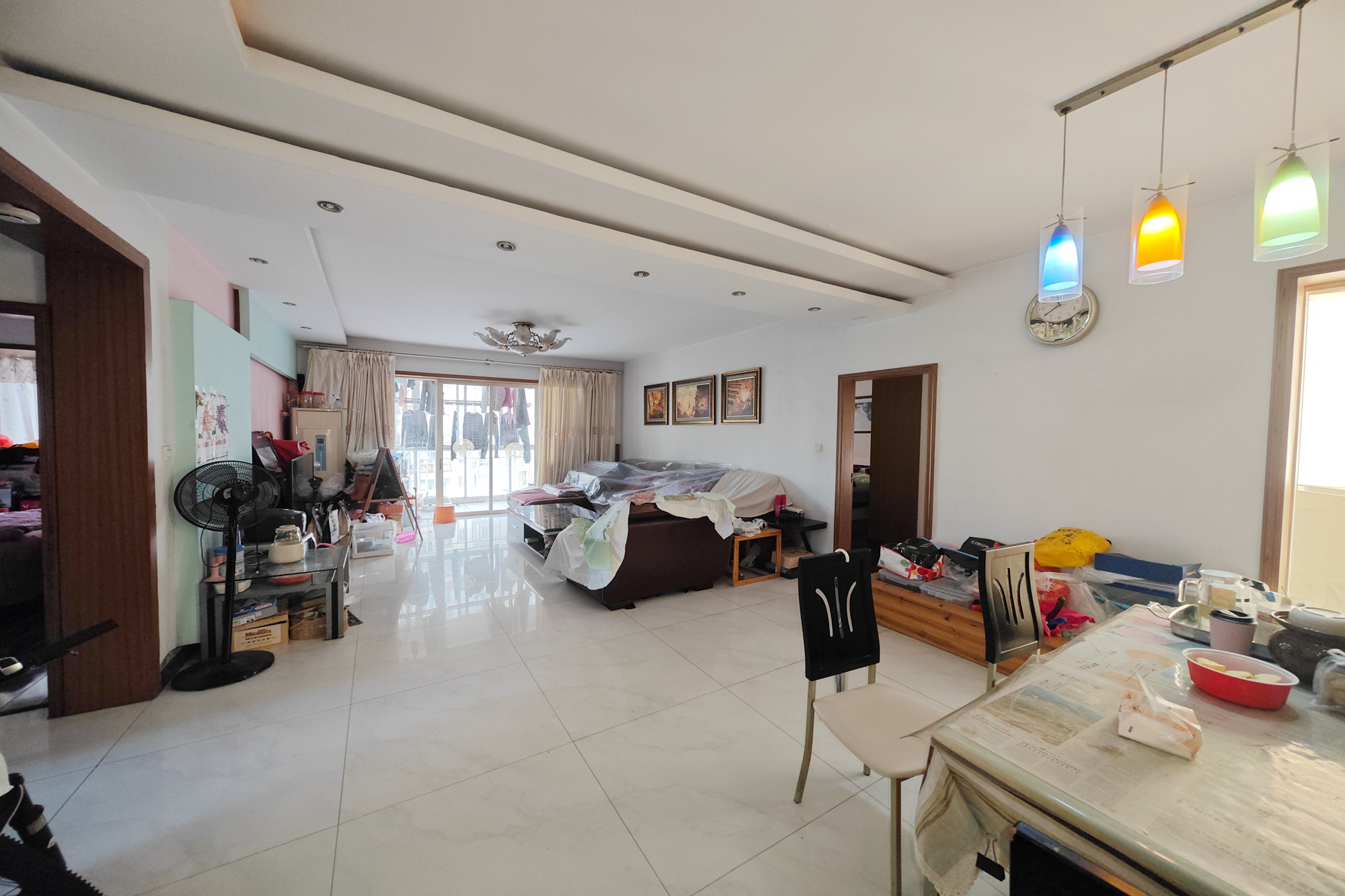 一心花苑  4室2厅1卫    163.0万 一心花苑  4室2厅1卫    163.0万客厅