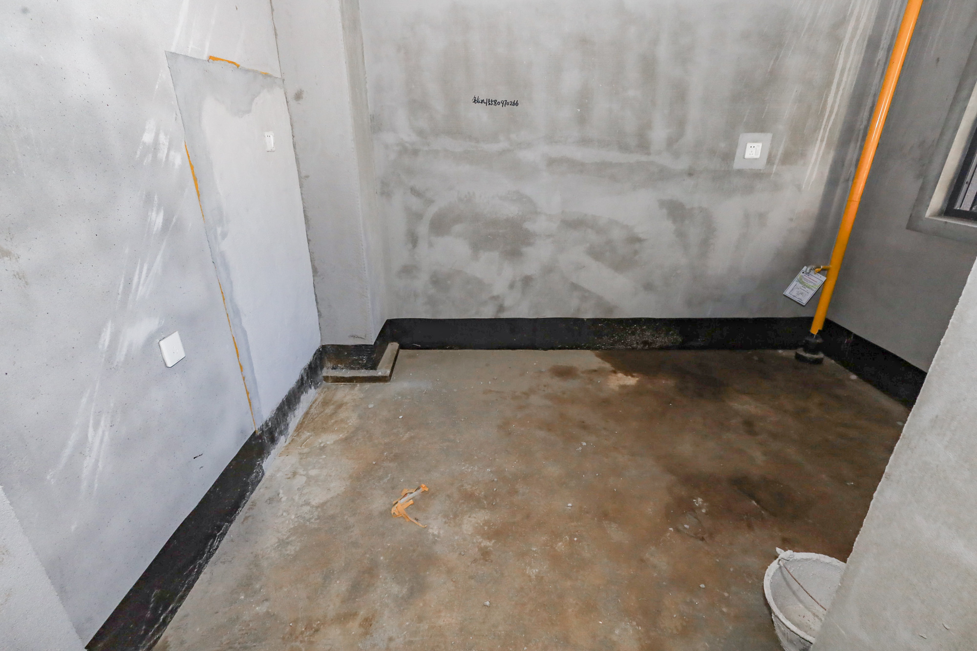 轨道中建麓江府  4室2厅3卫   320.00万厨房