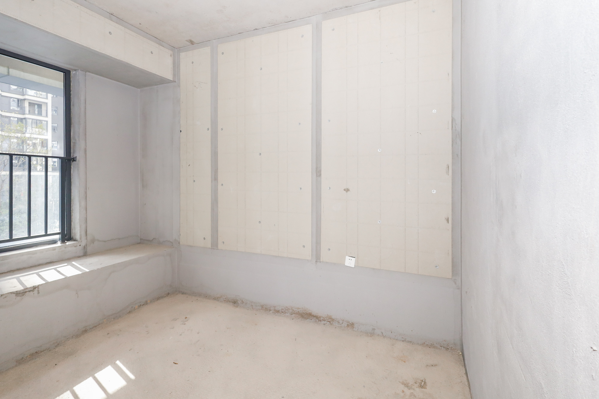 轨道中建麓江府  4室2厅3卫   320.00万卧室
