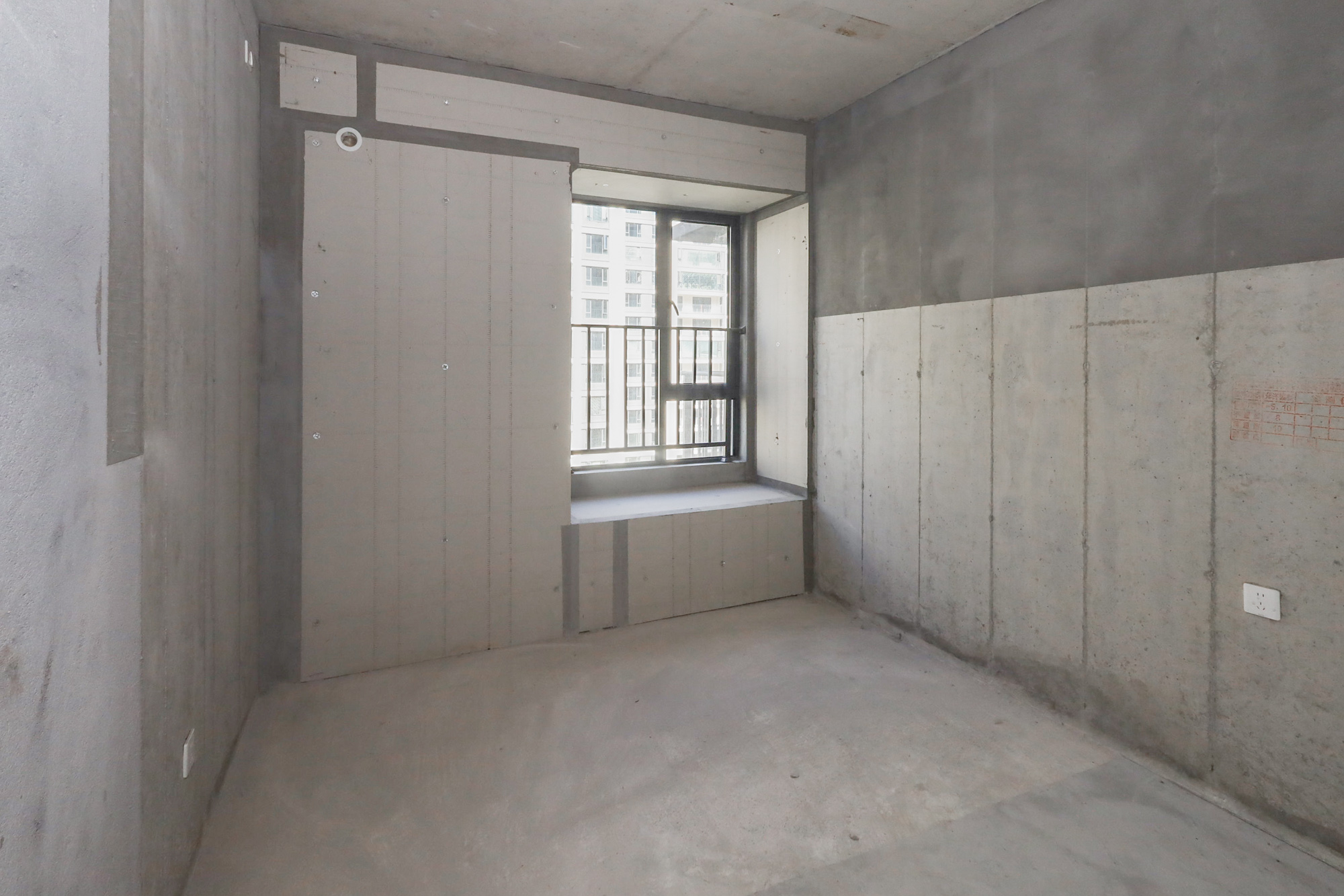 轨道中建麓江府  1室0厅0卫   230.00万卧室