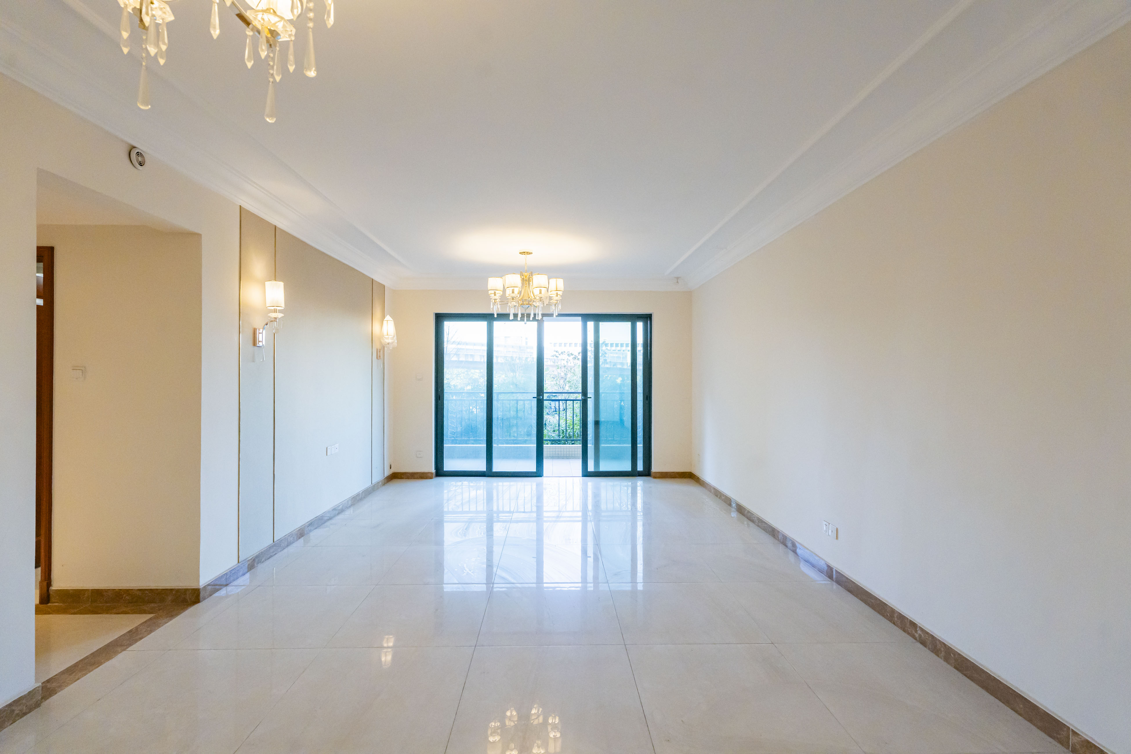 恒大雅苑 3室2厅2卫 116.0万 恒大雅苑 3室2厅2卫 116.0万客厅