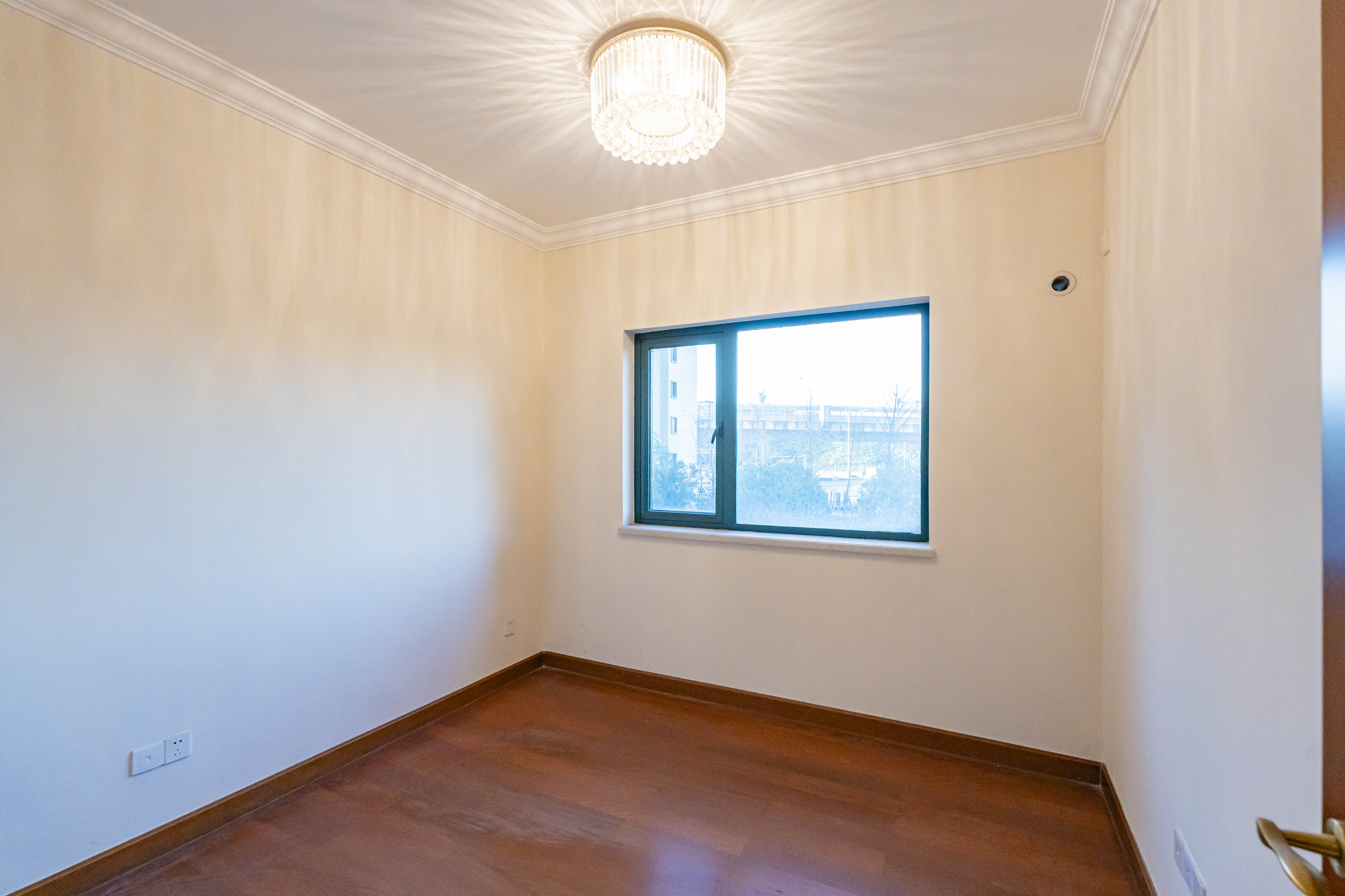 恒大雅苑  3室2厅2卫    116.0万卧室