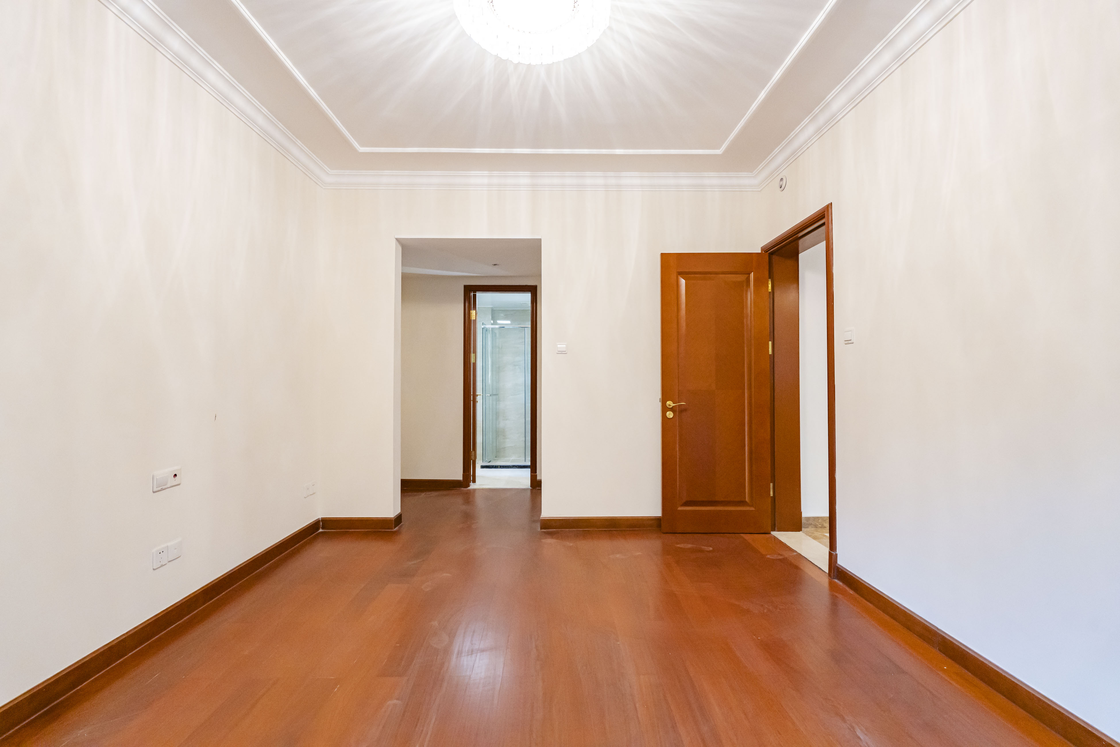 恒大雅苑  3室2厅2卫    116.0万卧室