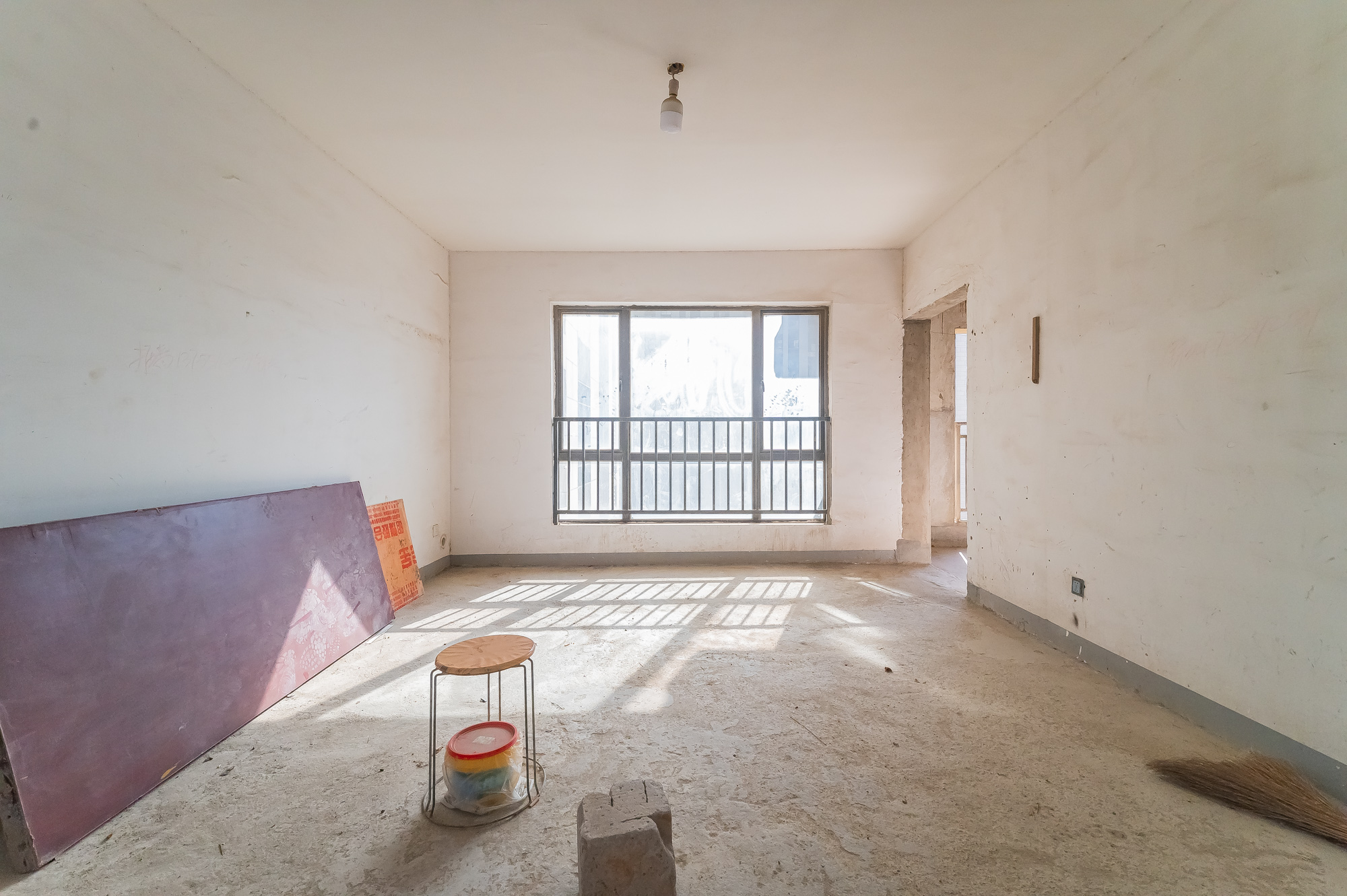 星湖湾一期高层 4室2厅2卫 92.8万 星湖湾一期高层 4室2厅2卫 92.8万客厅