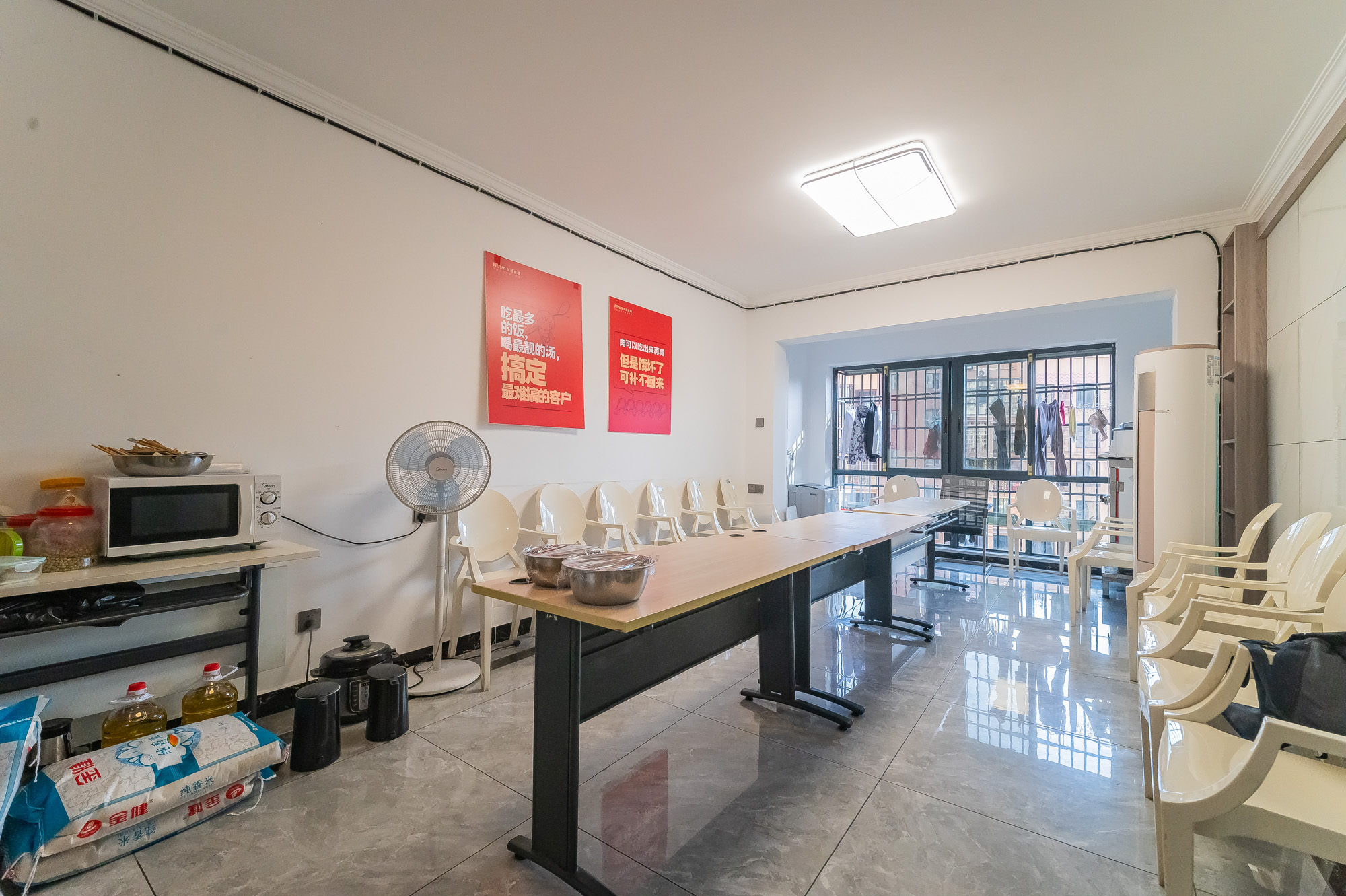 深业睿城 3室2厅1卫 67.9万 深业睿城 3室2厅1卫 67.9万客厅