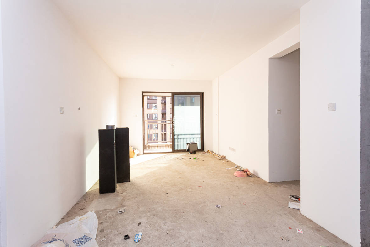 龙湖璟宸原著(龙湖紫宸) 3室2厅2卫 80.0万 龙湖璟宸原著(龙湖紫宸) 3室2厅2卫 80.0万客厅