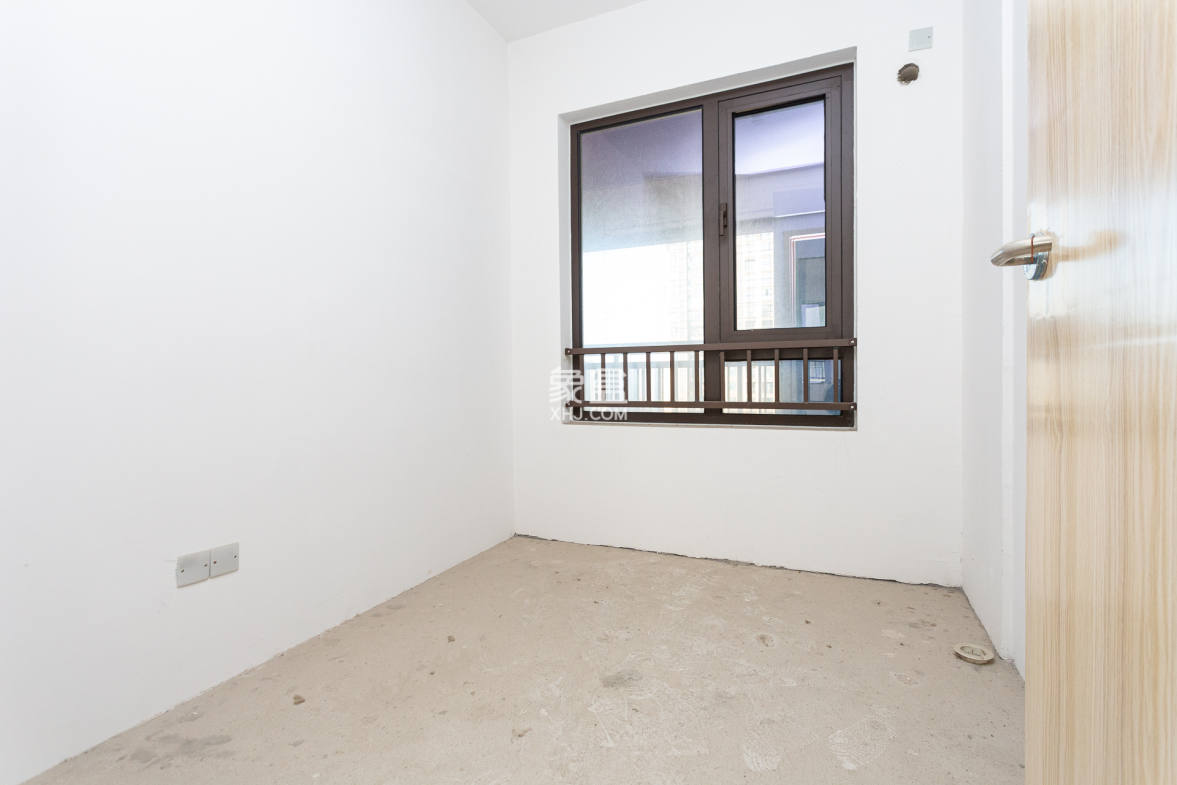 龙湖璟宸原著(龙湖紫宸) 3室2厅2卫 80.0万 龙湖璟宸原著(龙湖紫宸) 3室2厅2卫 80.0万卧室