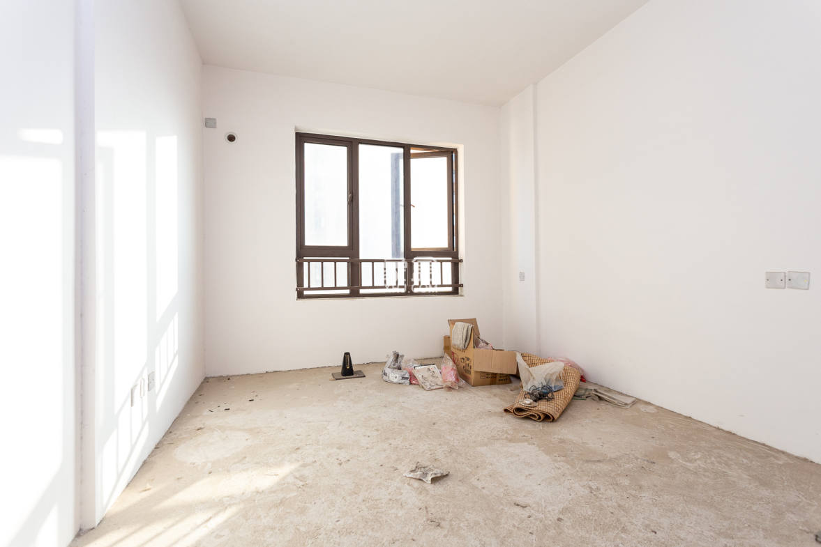 龙湖璟宸原著(龙湖紫宸) 3室2厅2卫 80.0万 龙湖璟宸原著(龙湖紫宸) 3室2厅2卫 80.0万卧室