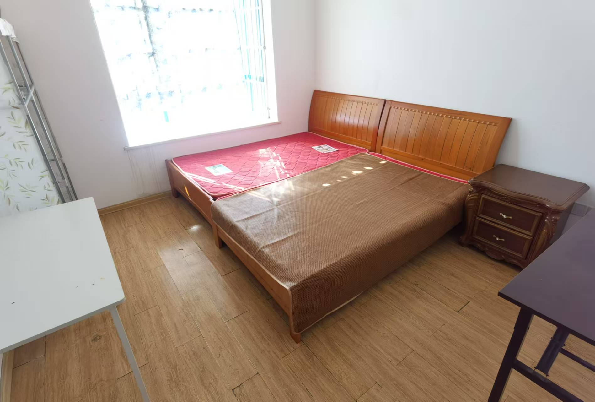 华天苑 3室2厅2卫 2400.0元/月 华天苑 3室2厅2卫 2400.0元/月室内图