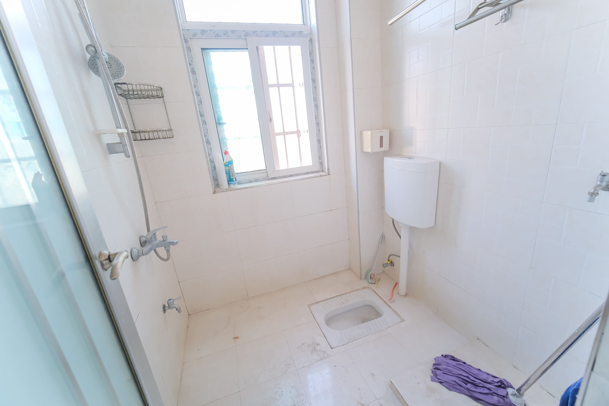 山水湾  4室2厅2卫    59.0万卫生间