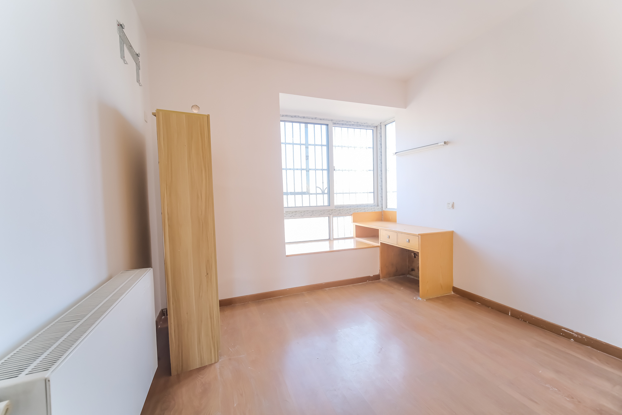 山水湾 4室2厅2卫 59.0万 山水湾 4室2厅2卫 59.0万卧室