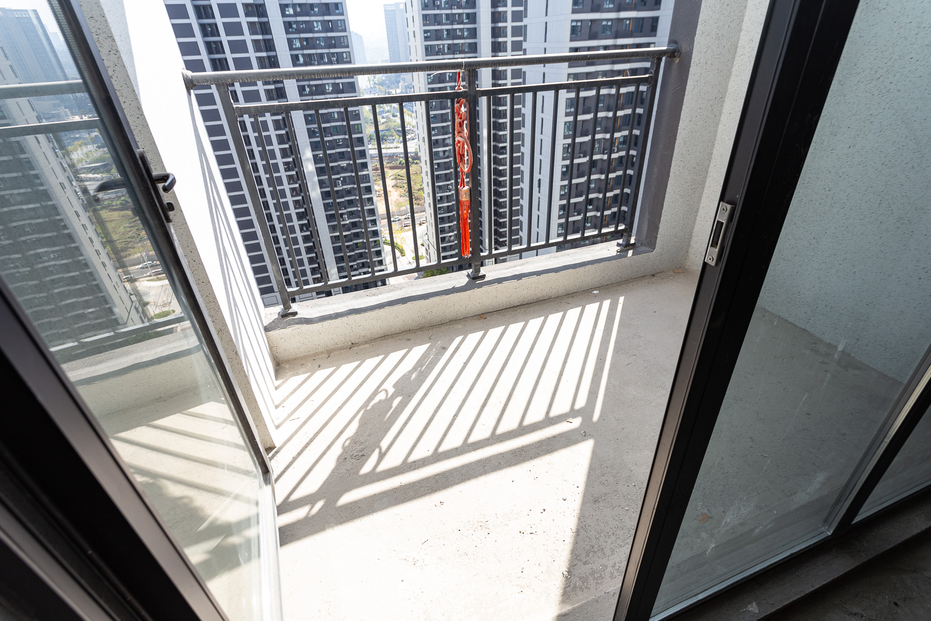 越秀湘江星汇城二期 3室2厅2卫 144.8万 越秀湘江星汇城二期 3室2厅2卫 144.8万阳台