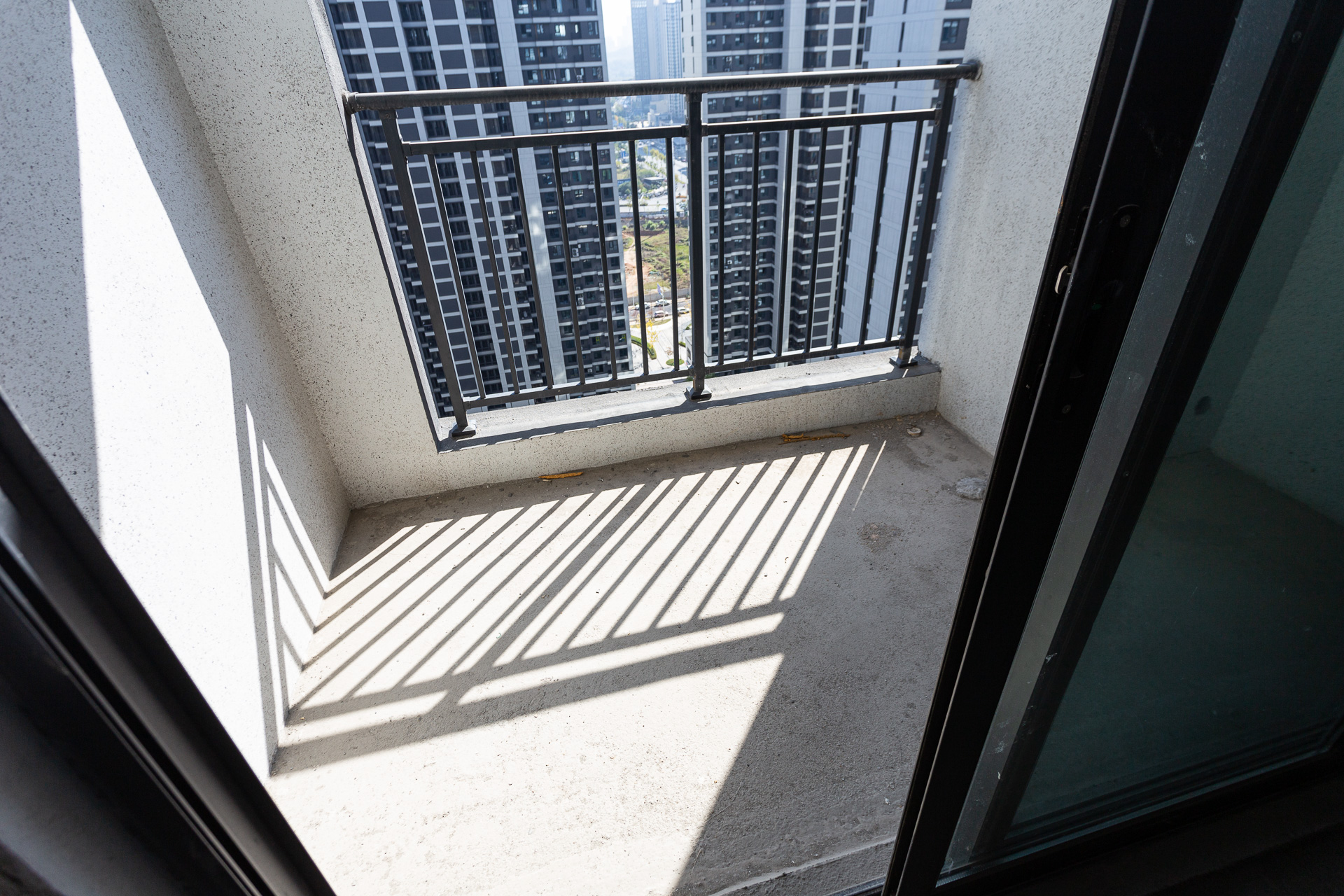 越秀湘江星汇城二期 3室2厅2卫 144.8万 越秀湘江星汇城二期 3室2厅2卫 144.8万阳台