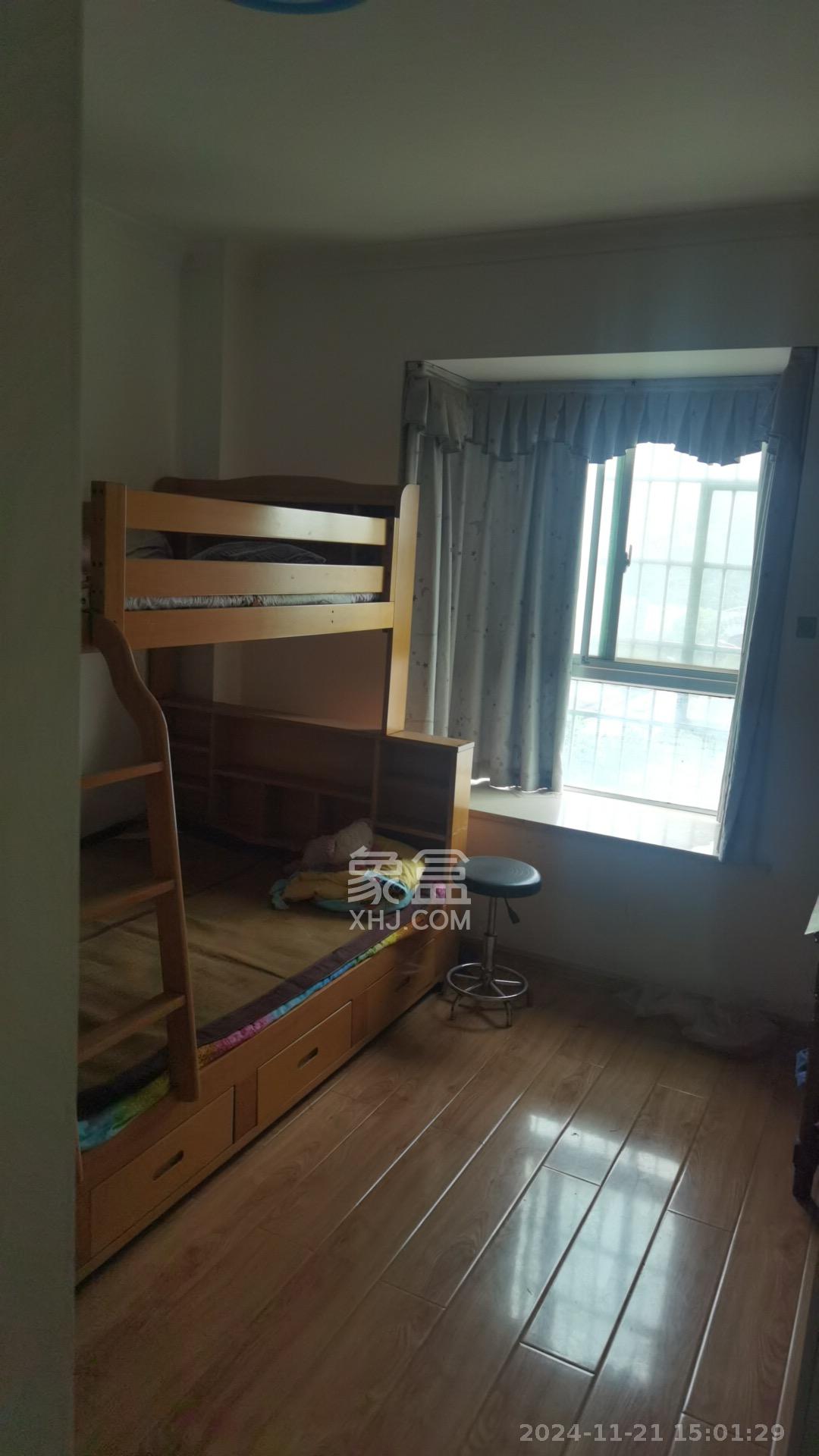 桃花古潭小区(天际绿洲) 3室2厅2卫 2000.0元/月 桃花古潭小区(天际绿洲) 3室2厅2卫 2000.0元/月室内图