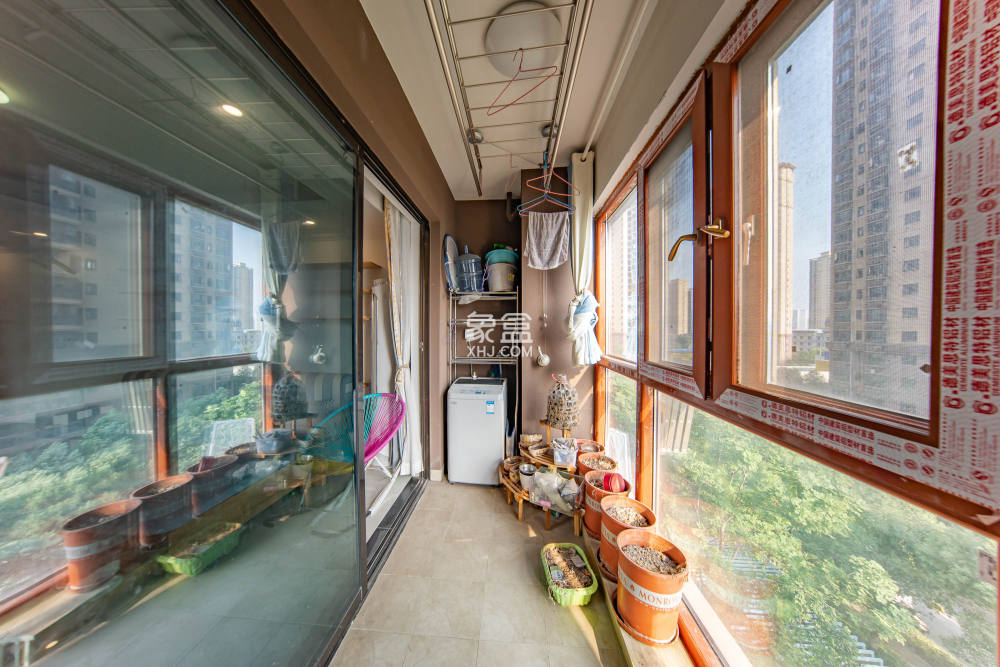 江山帝景哈佛  3室2厅1卫    2100.0元/月 江山帝景哈佛  3室2厅1卫    2100.0元/月小区图