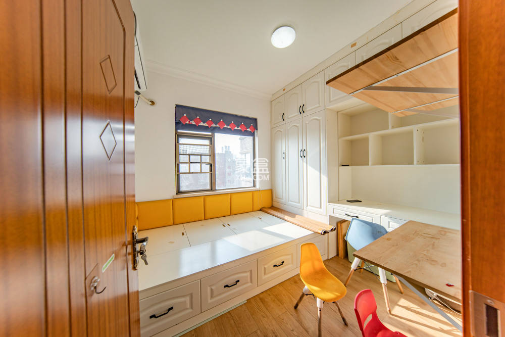 江山帝景哈佛  3室2厅1卫    2100.0元/月 江山帝景哈佛  3室2厅1卫    2100.0元/月室内图