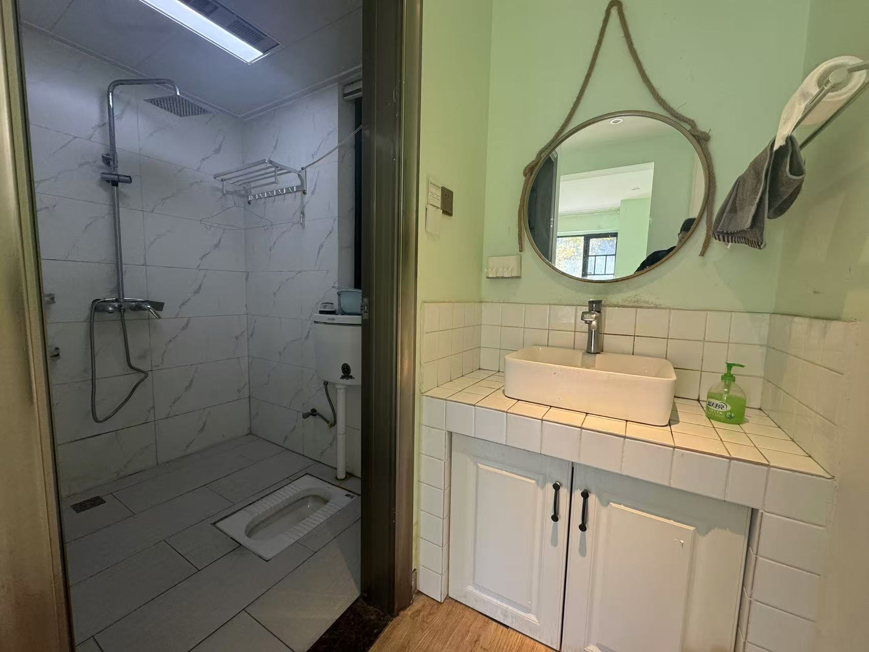 中海梅溪湖壹号  2室2厅1卫    2200.0元/月 中海梅溪湖壹号  2室2厅1卫    2200.0元/月室内图