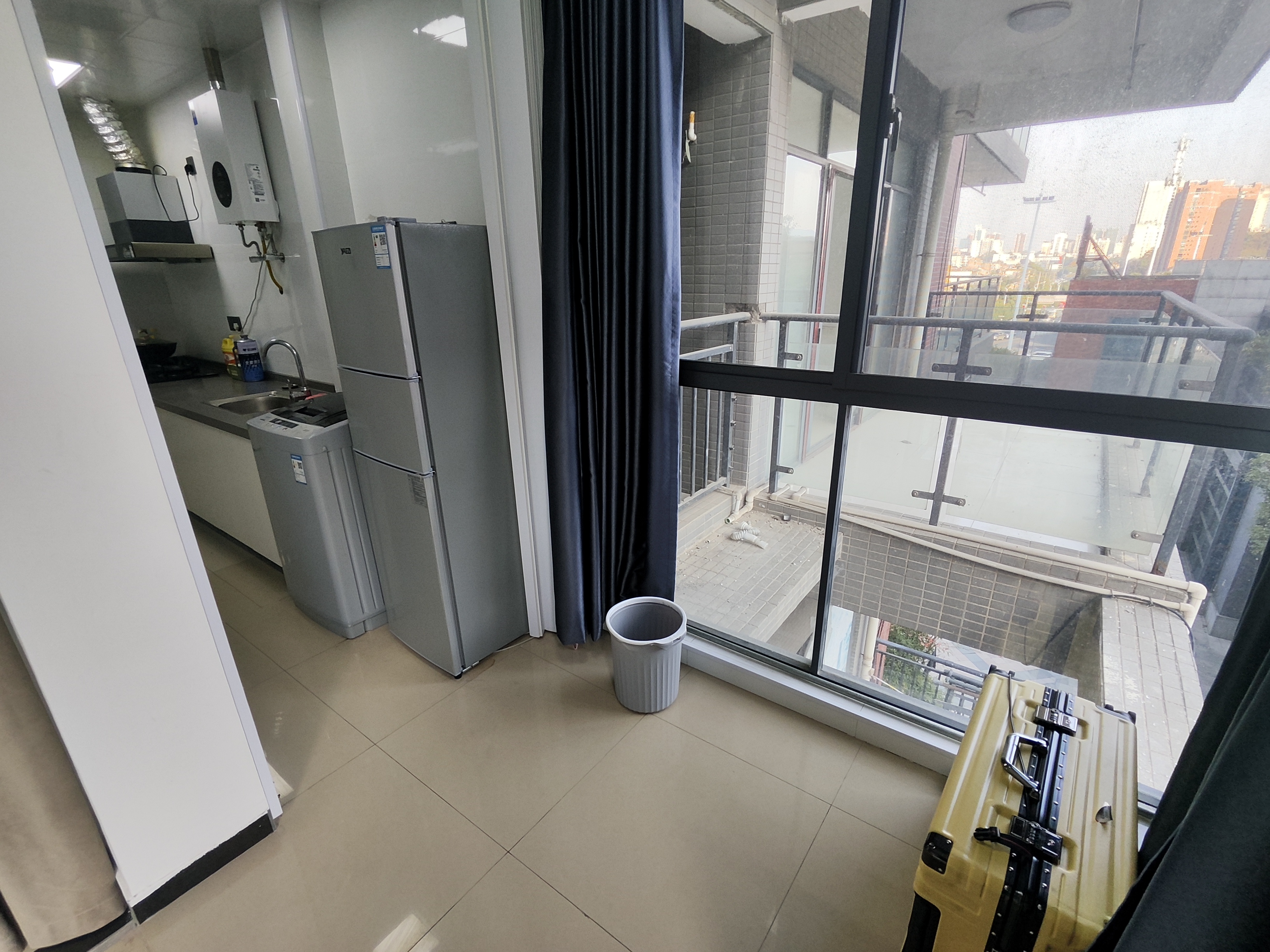 会龙山溪谷(住宅)  1室1厅1卫    1300.0元/月 会龙山溪谷(住宅)  1室1厅1卫    1300.0元/月