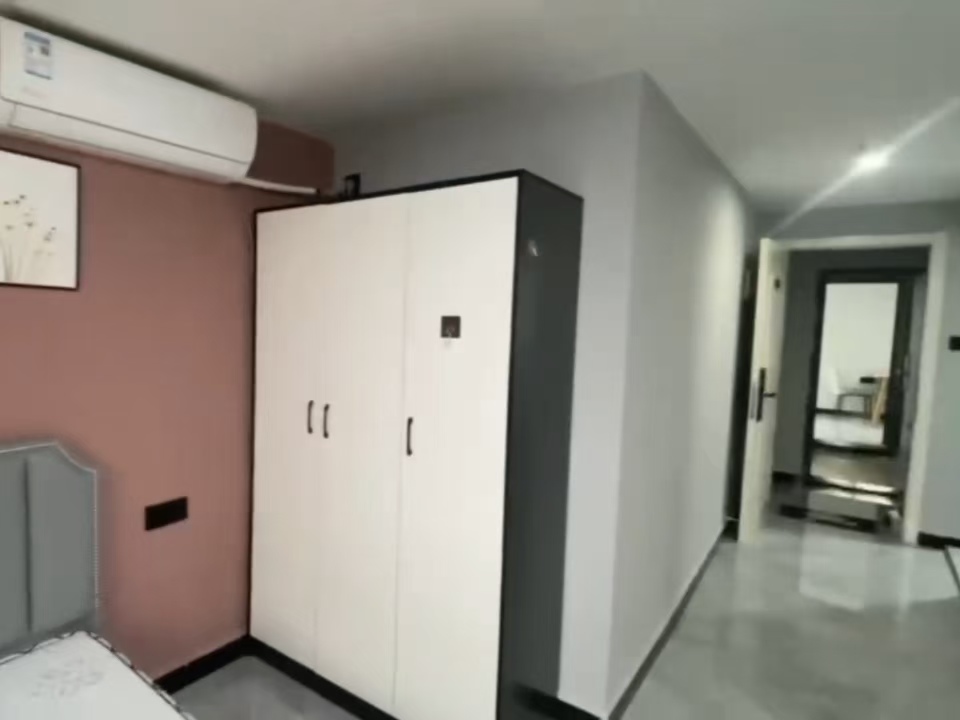 绿地新都会  1室1厅1卫   1000.00元/月室内图