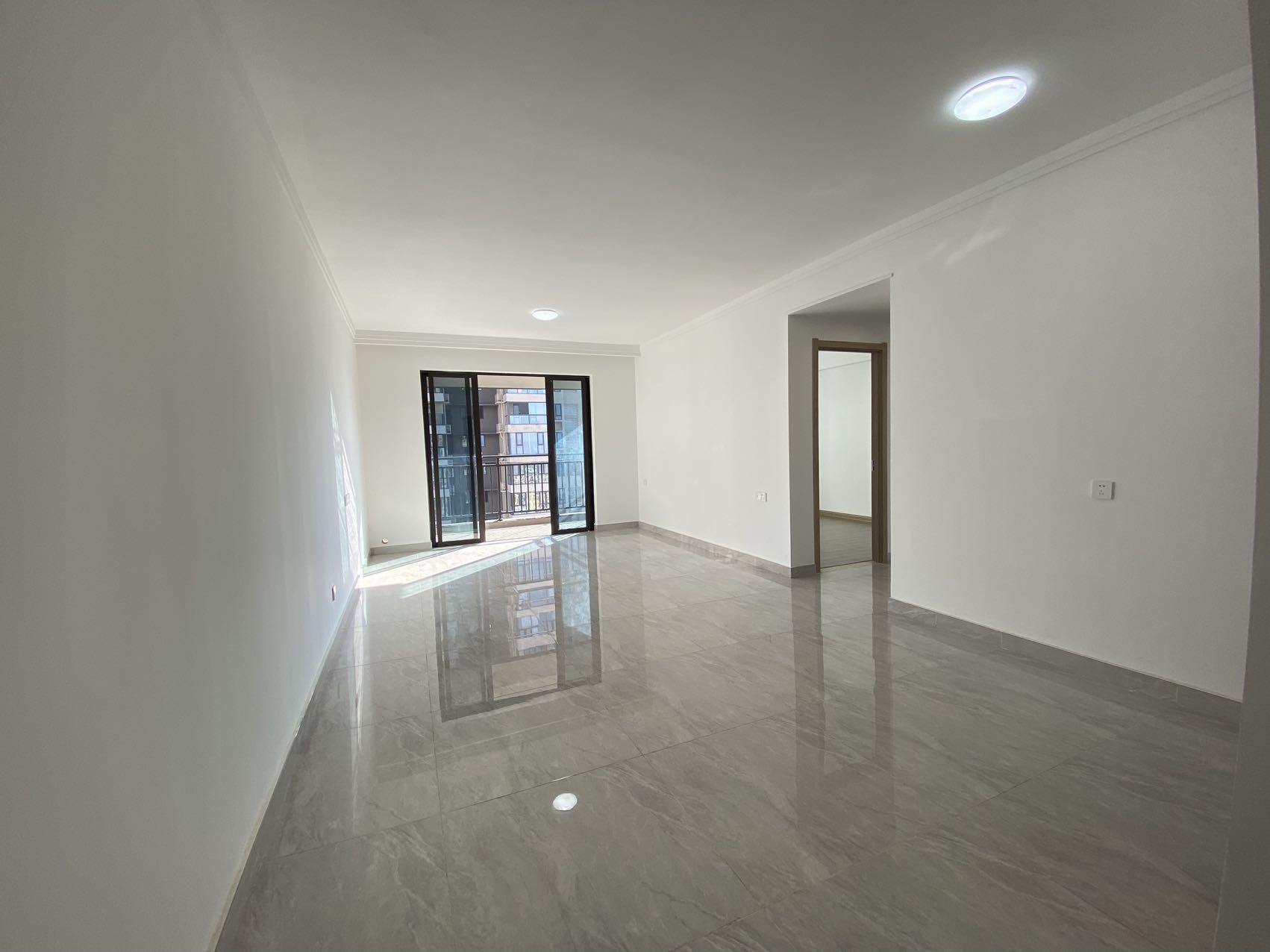 蓝溪谷 3室1厅2卫 1400.0元/月 蓝溪谷 3室1厅2卫 1400.0元/月室内图