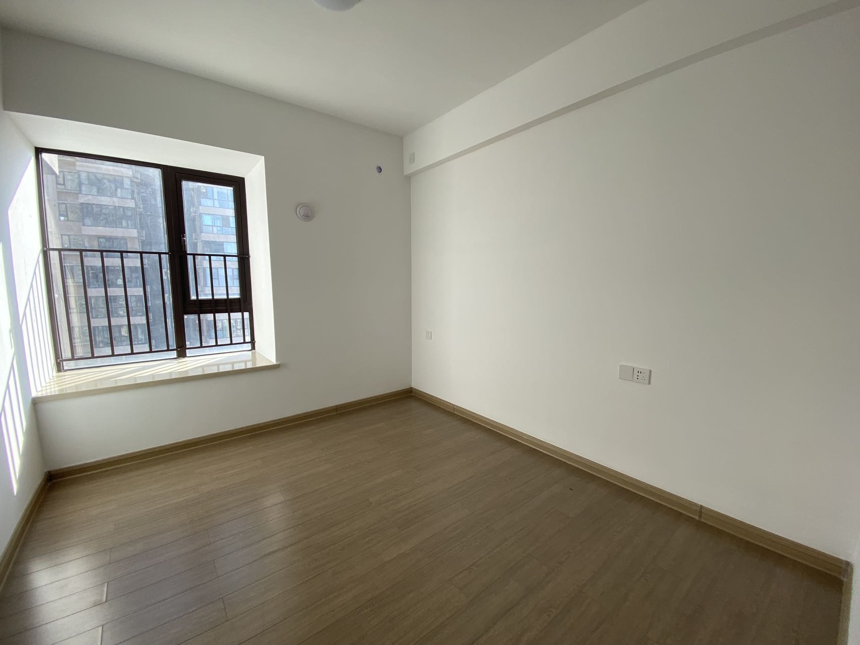 蓝溪谷 3室1厅2卫 1400.0元/月 蓝溪谷 3室1厅2卫 1400.0元/月室内图